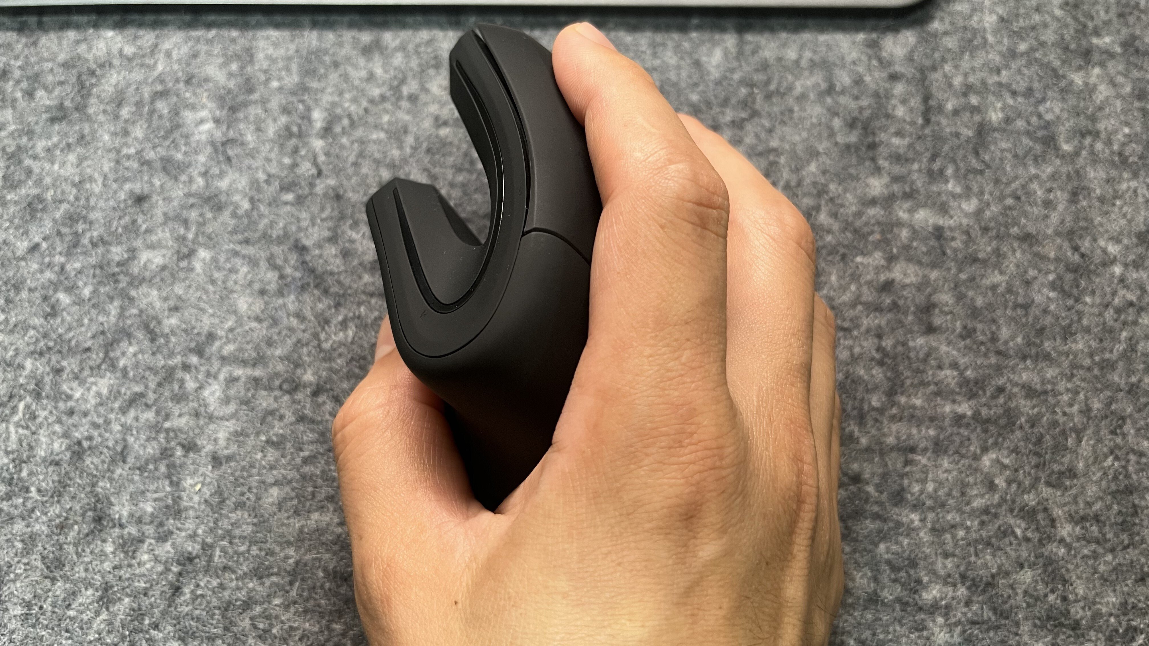 ProtoArc EM11 NL エルゴノミクスマウス 縦型58° 静音 無線p ProtoArc EM11 NL エルゴノミクスマウス 縦型58° 静音 無線 Bluetooth