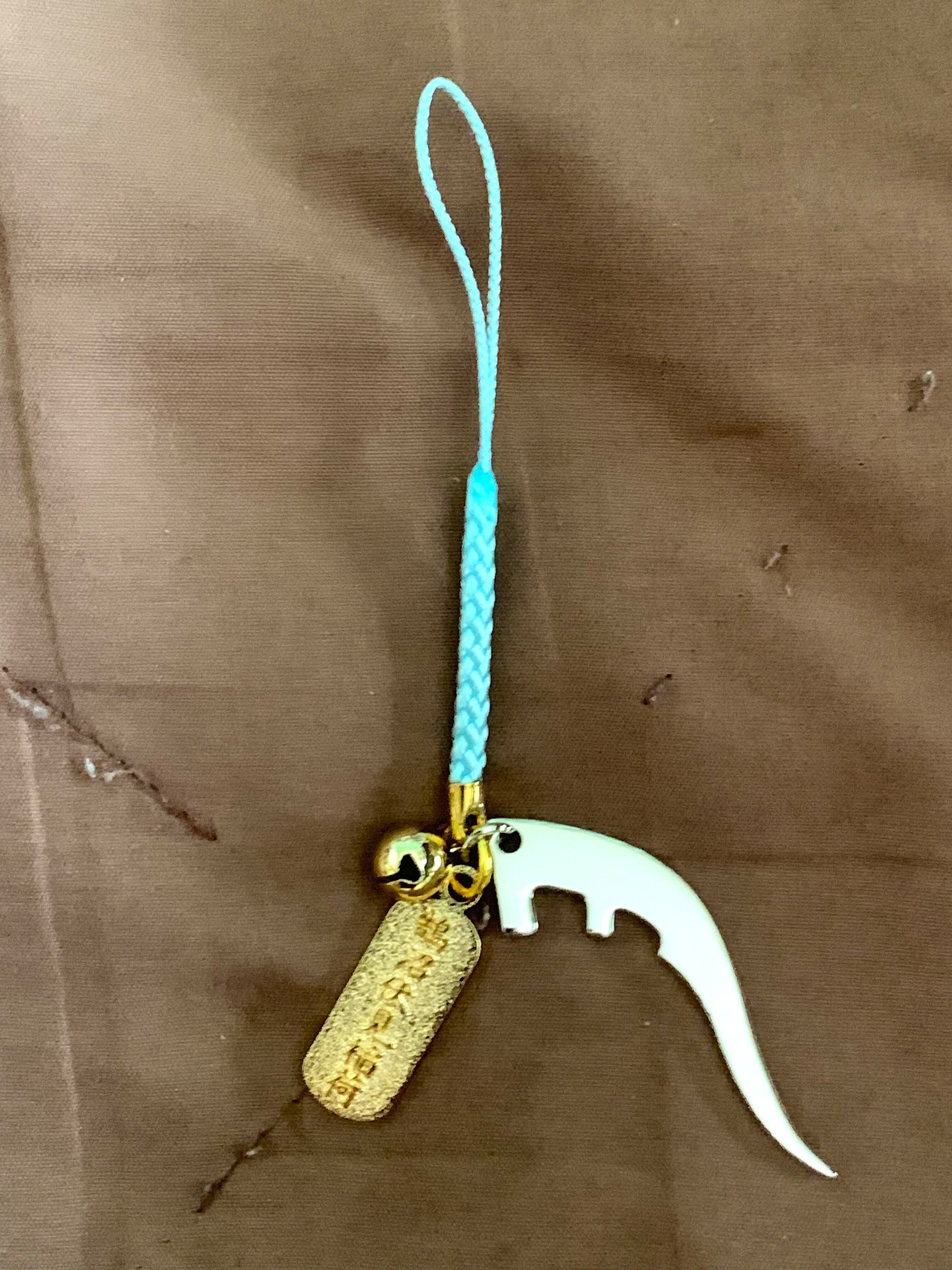 ウルトラセブン　アイスラッガー御守り 神社訪問記：鵠沼伏見稲荷神社｜昔の男の子のあこがれ「ウルトラセブン