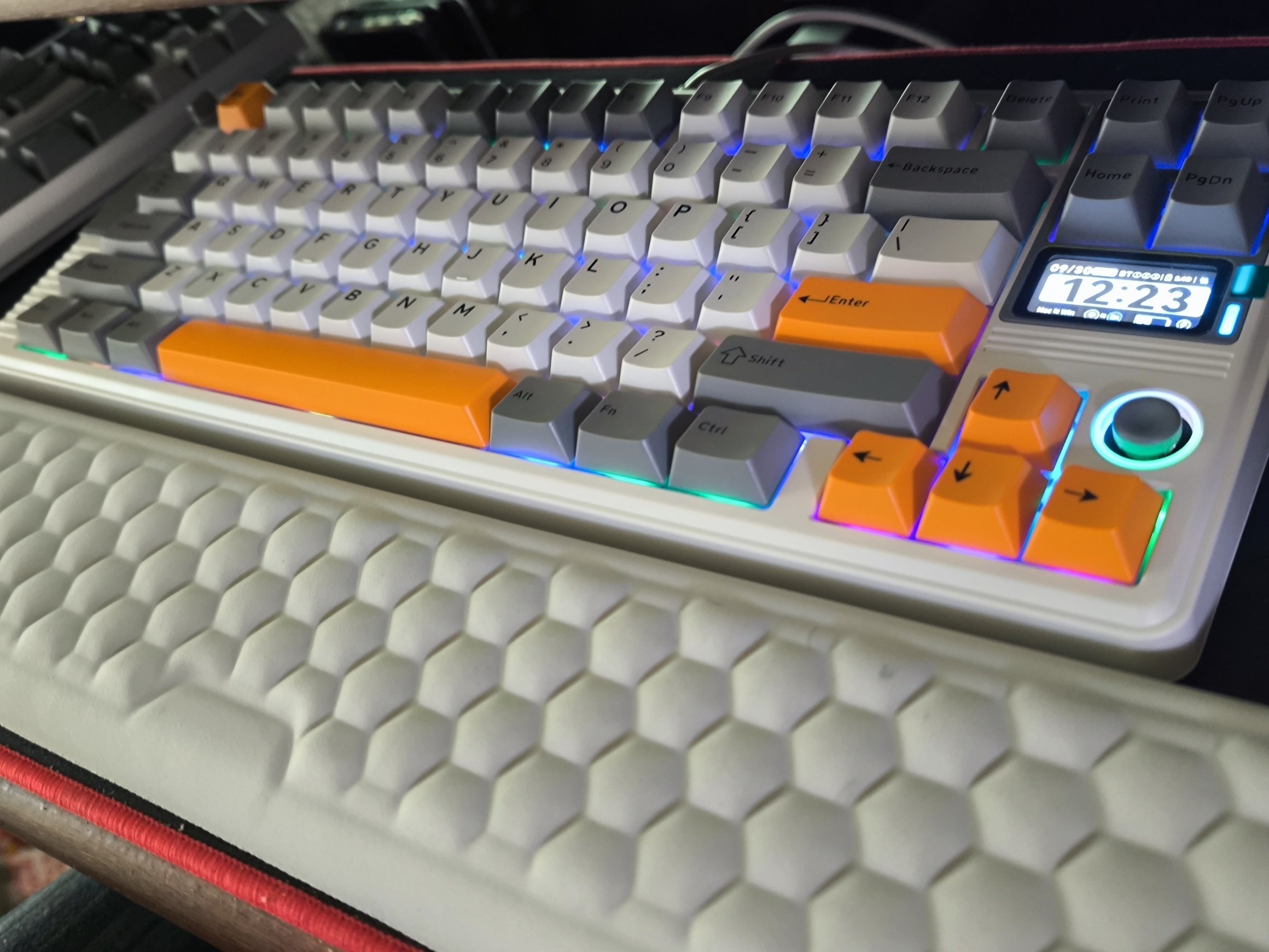 EPOMAKER RT85 レビュー：レトロデザインと高機能を追求した多機能