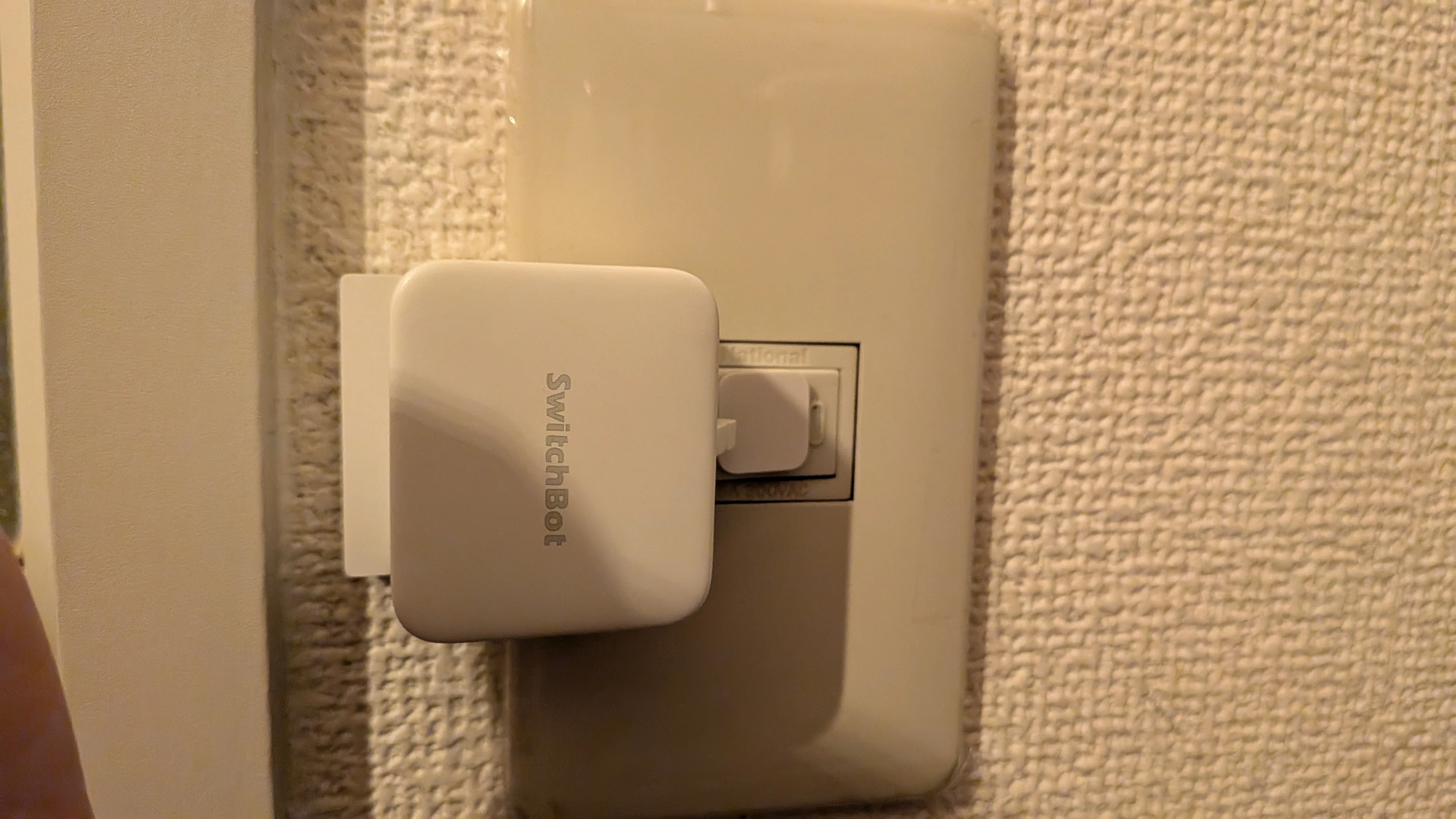 Amazonベーシック】「CR2リチウム電池 3V 4個セット」スマートホームで 