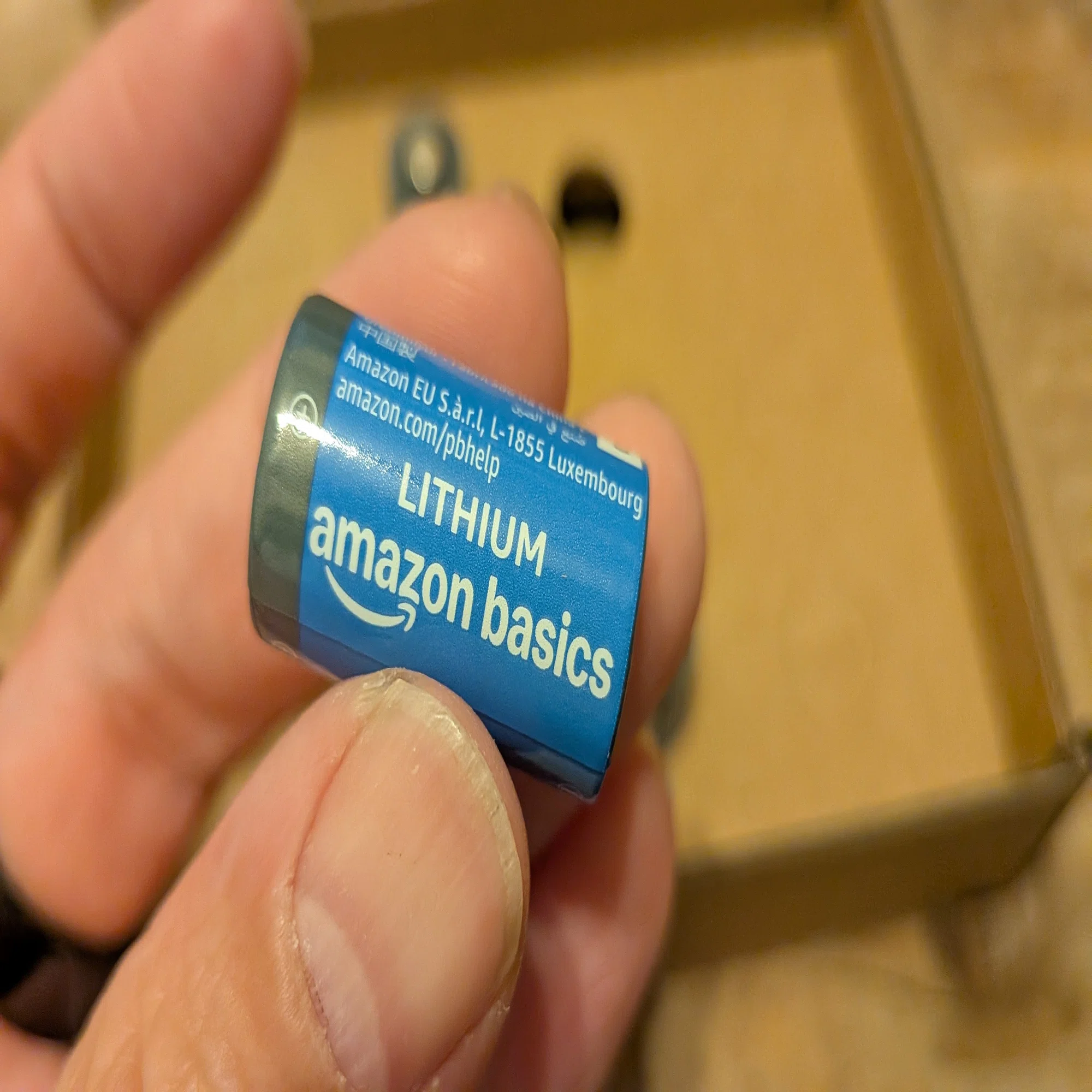 Amazonベーシック】「CR2リチウム電池 3V 4個セット」スマートホームで 
