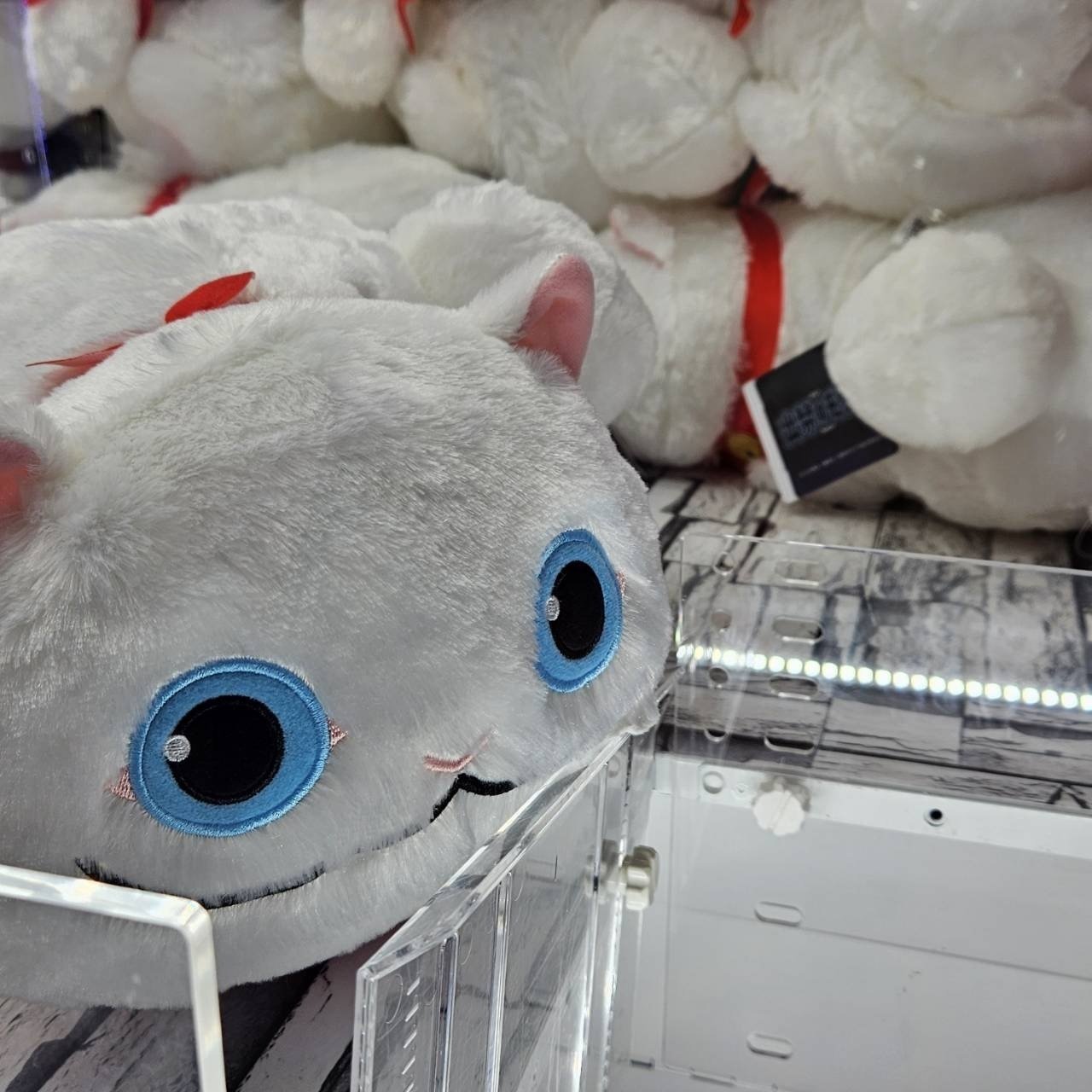 出禁のモグラ：UFOキャッチャーでイケブクロさん取ってきた｜朝日くら