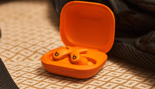 レビュー】Powerbeats Fit 徹底解説｜Proとの違い・音質・装着感を比較