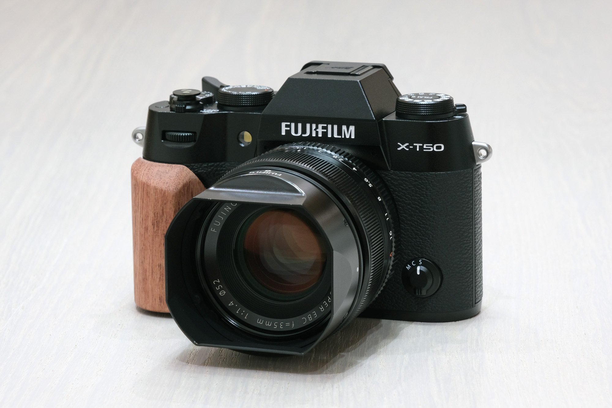 X-T50やX-E5に、コスパ最強のスナップレンズ。Viltrox AF 25mm F1.7