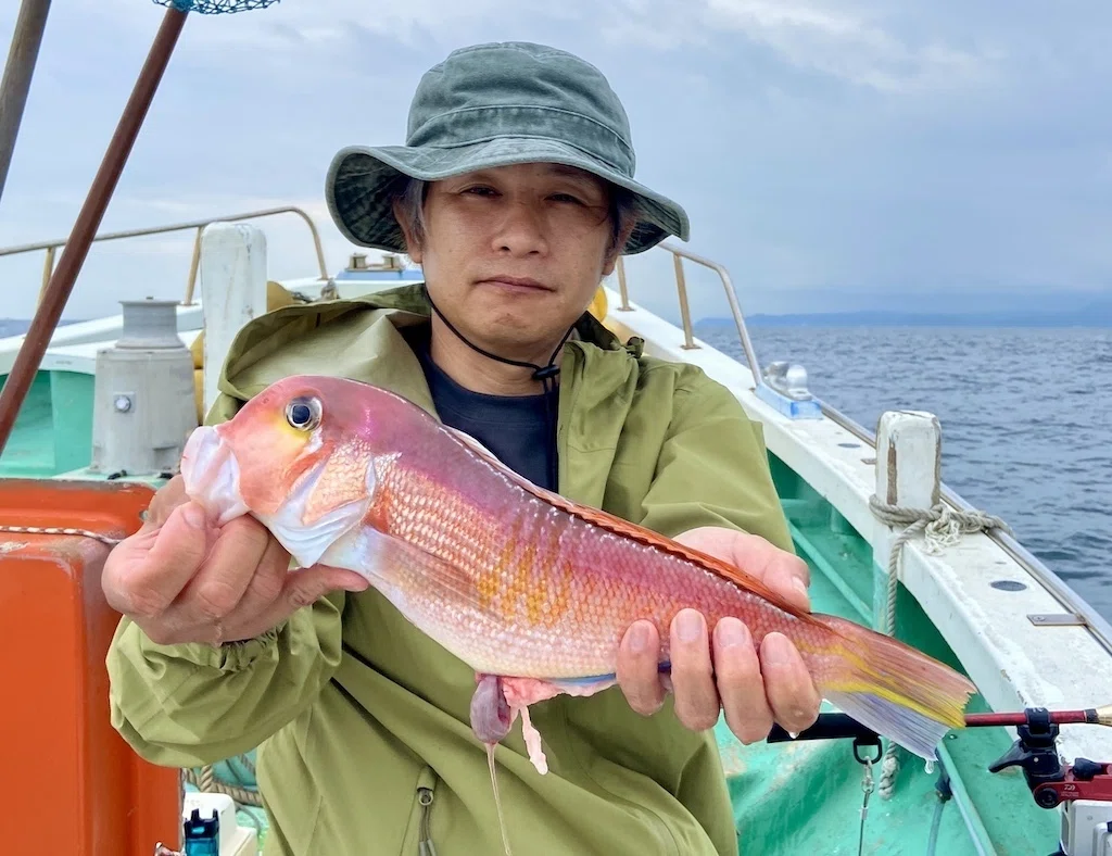 赤鰤 7kgブリ筆頭にワラサも4kg級をゲット！甘鯛＆真鯛釣りも出船中！｜あま