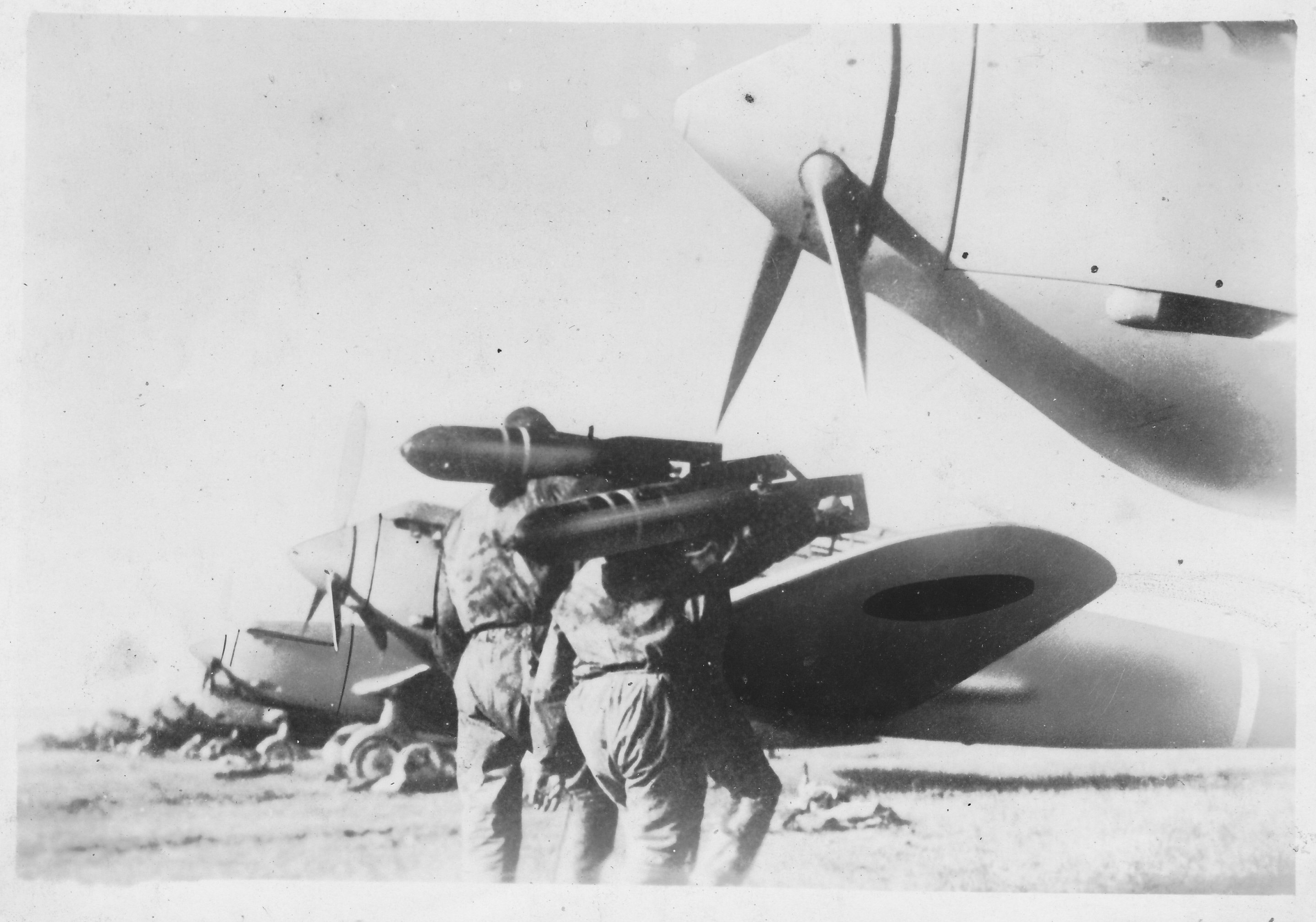 戦中？古い写真多数 戦後せんご75年】なるほど！取材しゅざいノート＜白黒写真しろくろ