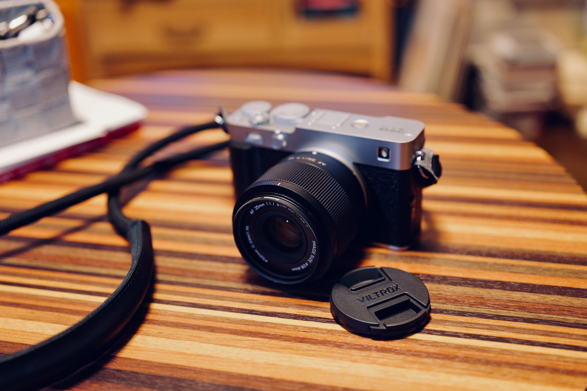 50mm F2 単焦点レンズ！FUJIFILMミラーレス対応！サードパーティレン おすすめサードパーティレンズ Vol.1】Touit 50mm F2.8 マクロ