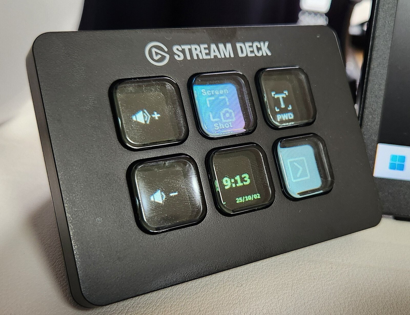 その他 StreamDeck Stream Deck Scissor Keys | Precision 15-Key Control Pad | Elgato