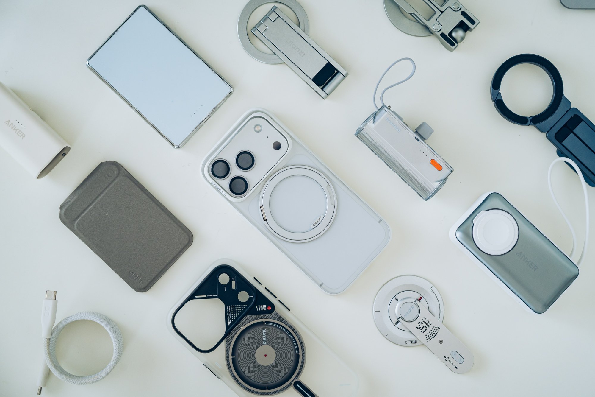 iPhone17シリーズと一緒に買いたいおすすめアクセサリー12選｜タカヒロ