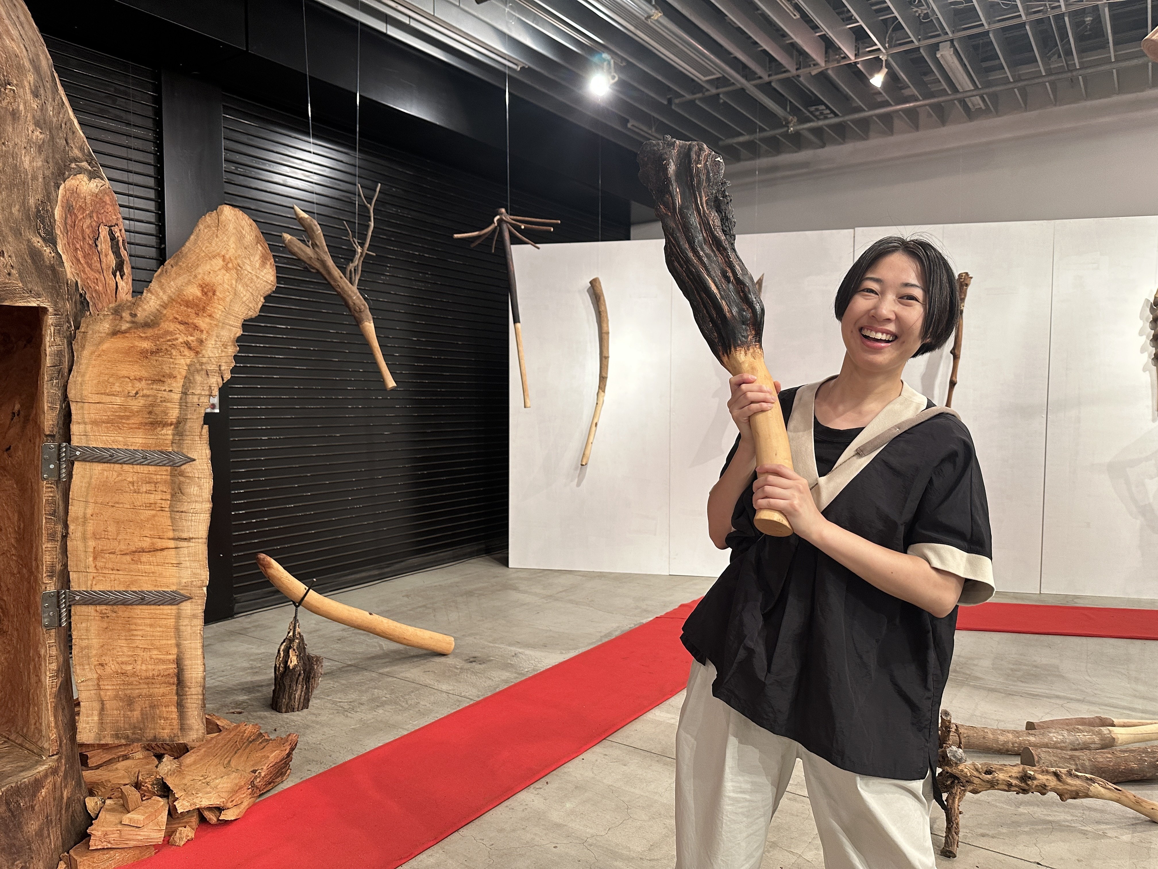 棍棒のある暮らし / 大棍棒展2025「まだ棍棒がある」｜オゼキカナコ