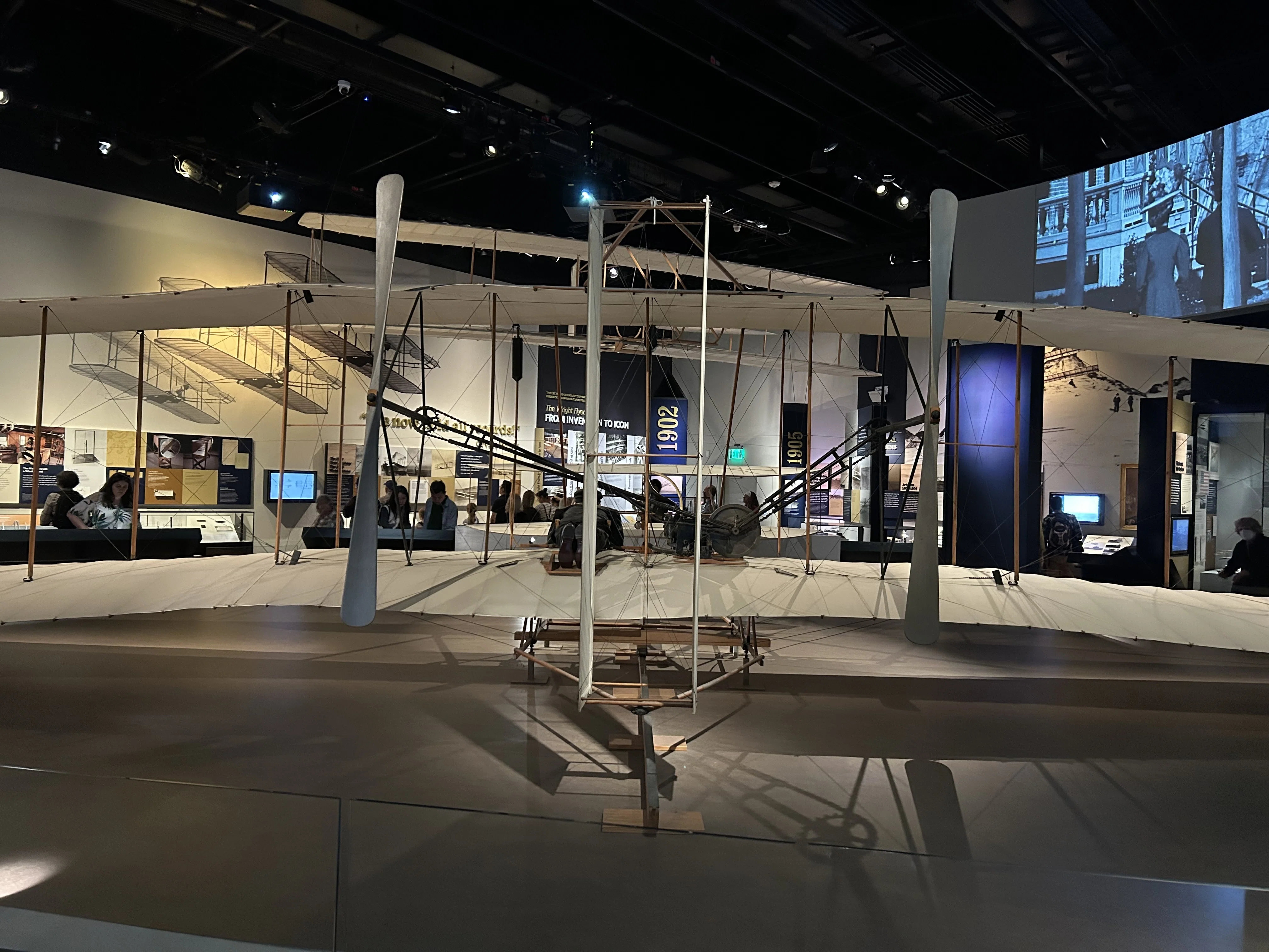 ワシントンD.C.観光案内（National Air and Space Museum）｜栗田さん
