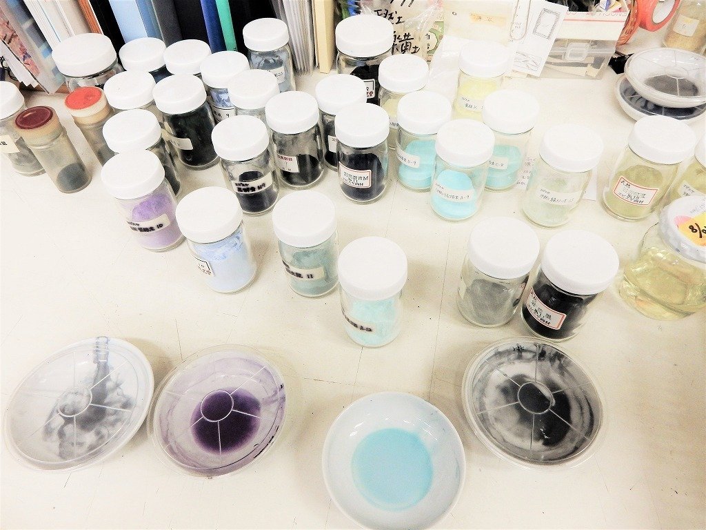 ガラス瓶のある暮らし｜巳白