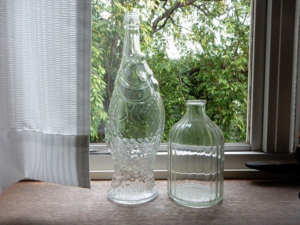 ガラス瓶のある暮らし｜巳白