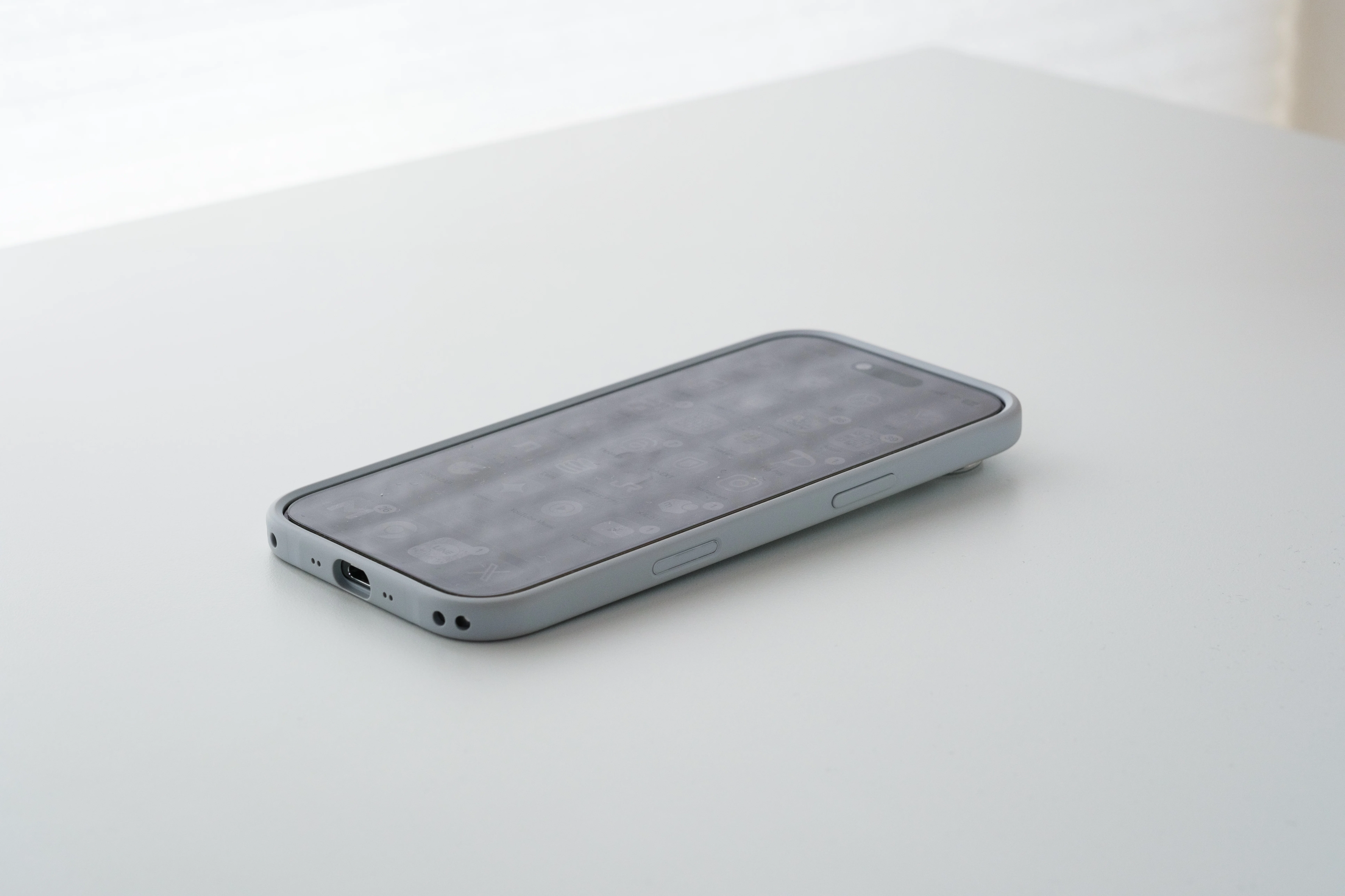 iPhone Airのためにそろえた周辺アクセサリーと充電アイテム｜Harushika