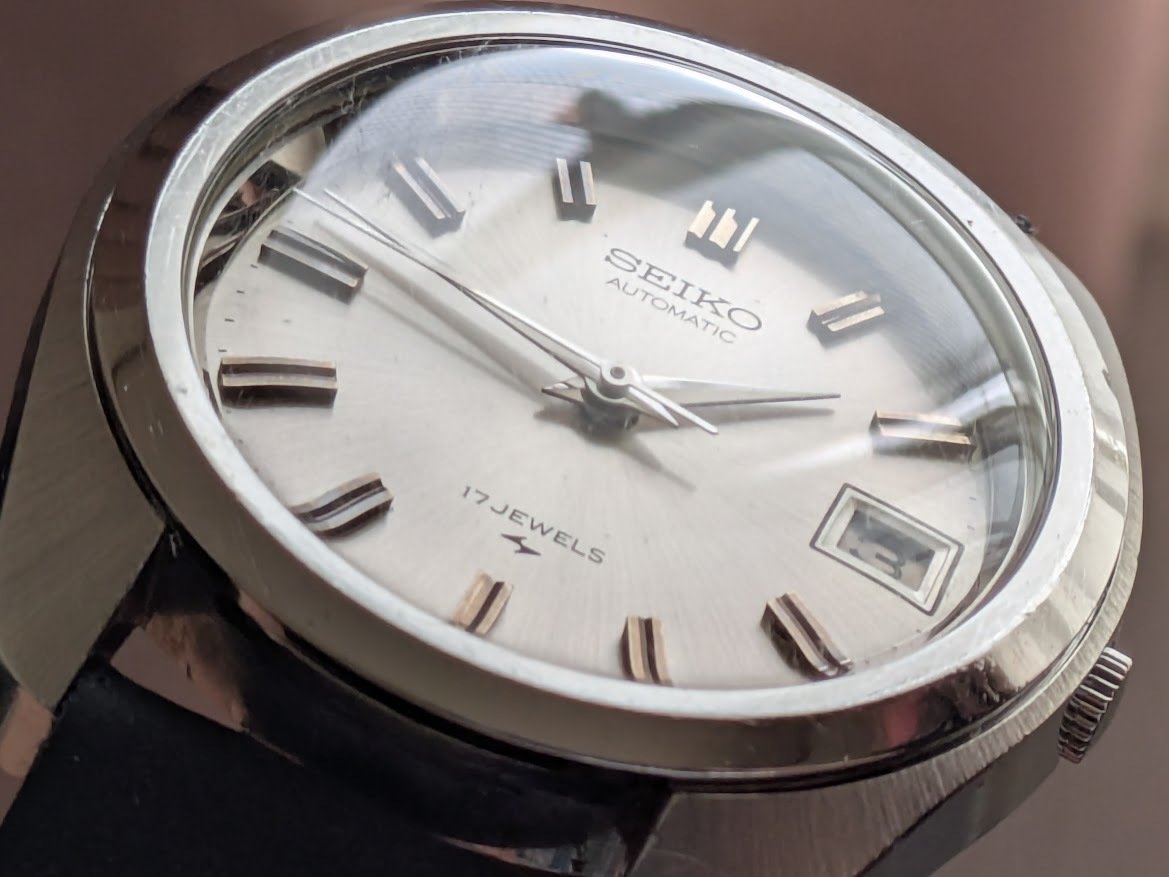 No.335 | Seiko | 7005-7030 | 風防交換で見違える時計｜とある