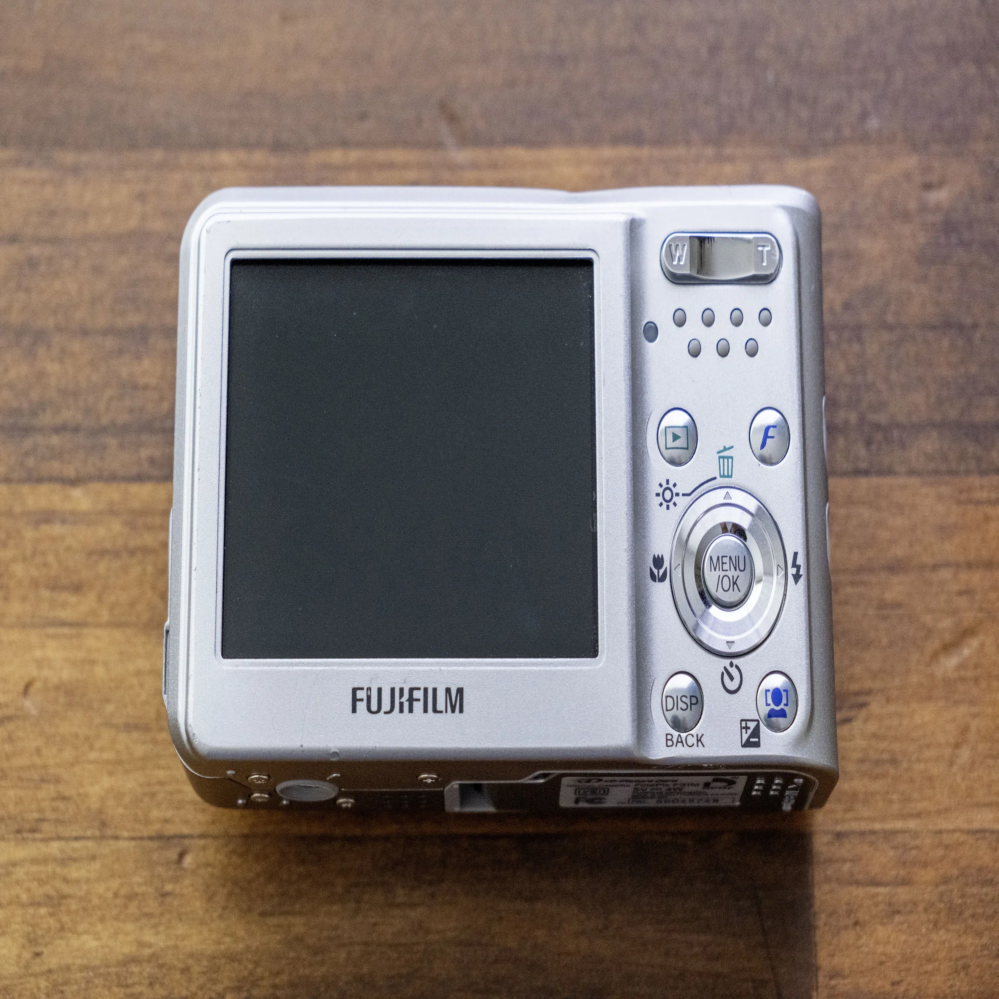 オールドコンデジの世界】名機!! FUJIFILM FINEPIX F31fd｜ゆるカメ2014