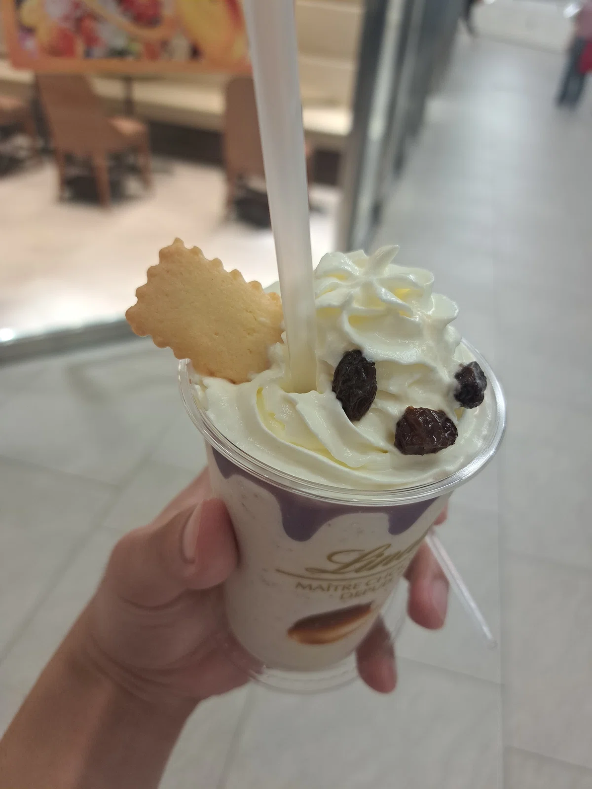 [Food] The Lady's Rum Raisin Chocolate Drink｜ジロ頭巾
