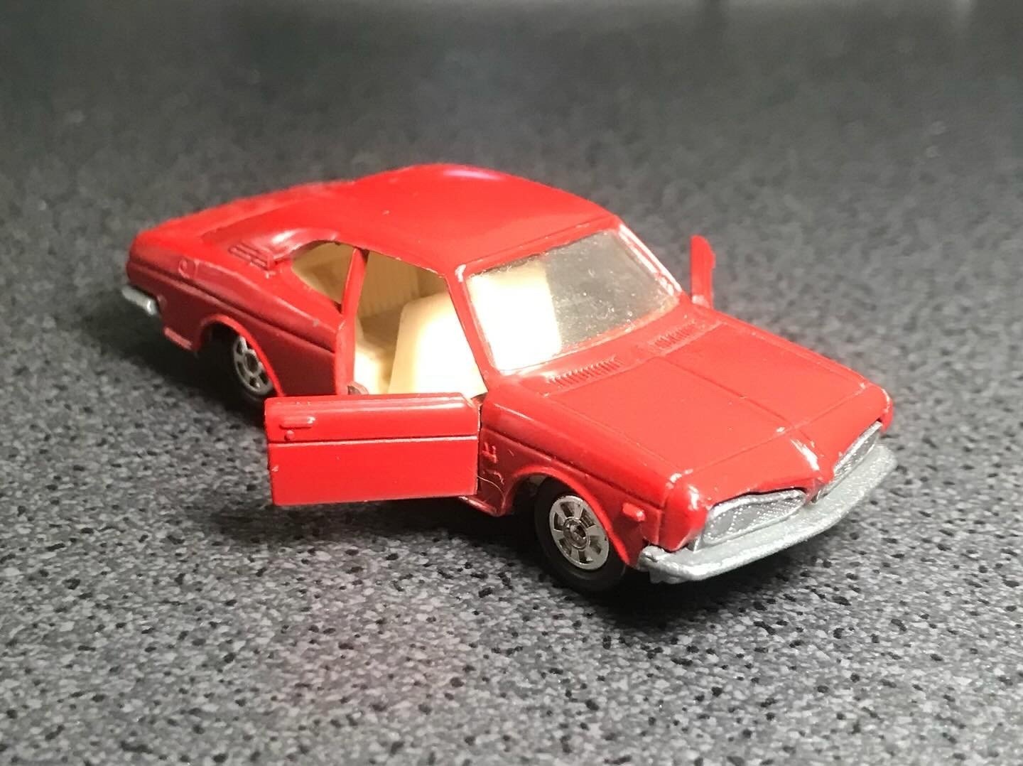 昭和トミカ】No.7 ホンダ 1300 クーペ9｜1970年発売の小さな宝物
