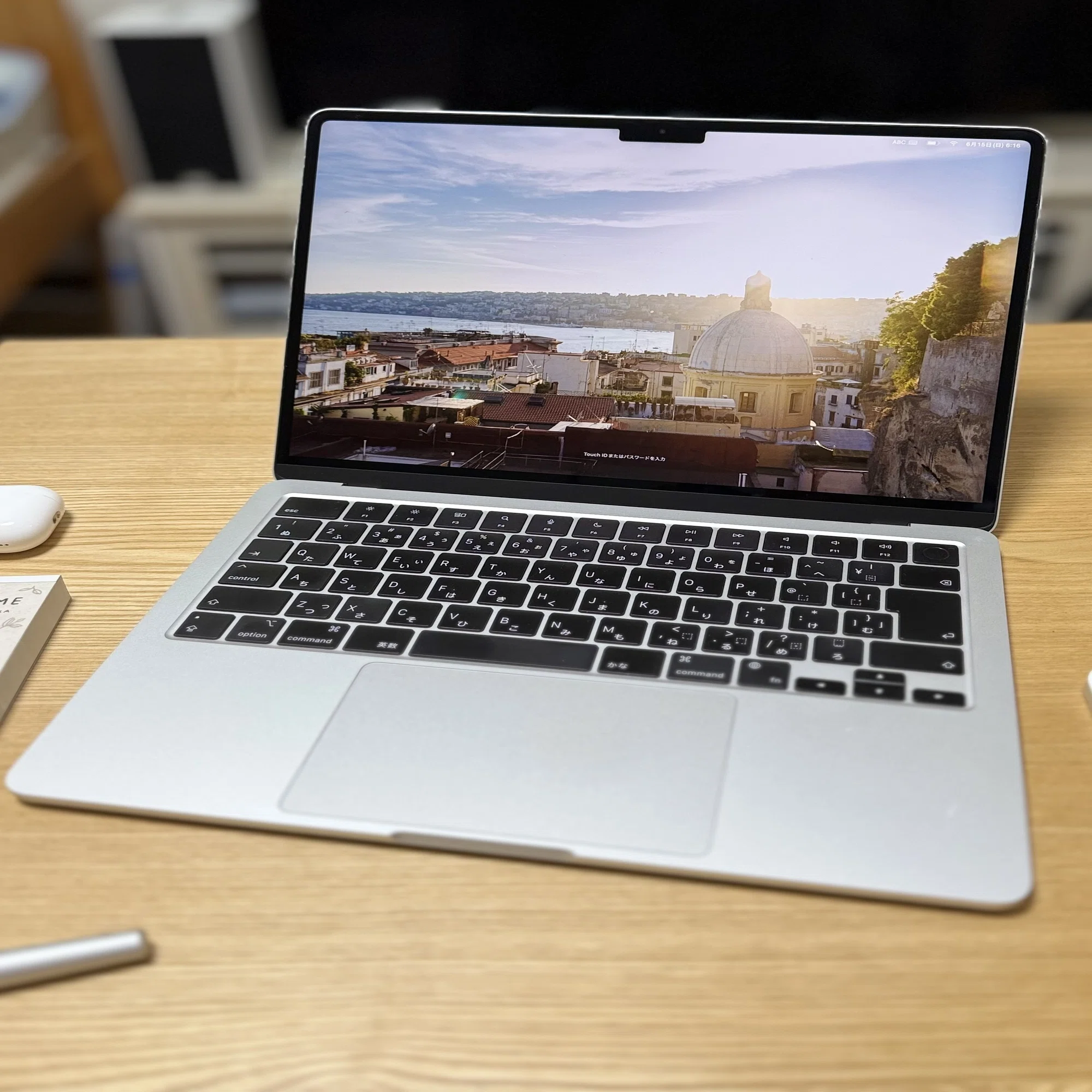 Macbook Air(M2) メモリ8GBのいま｜ゆきてく