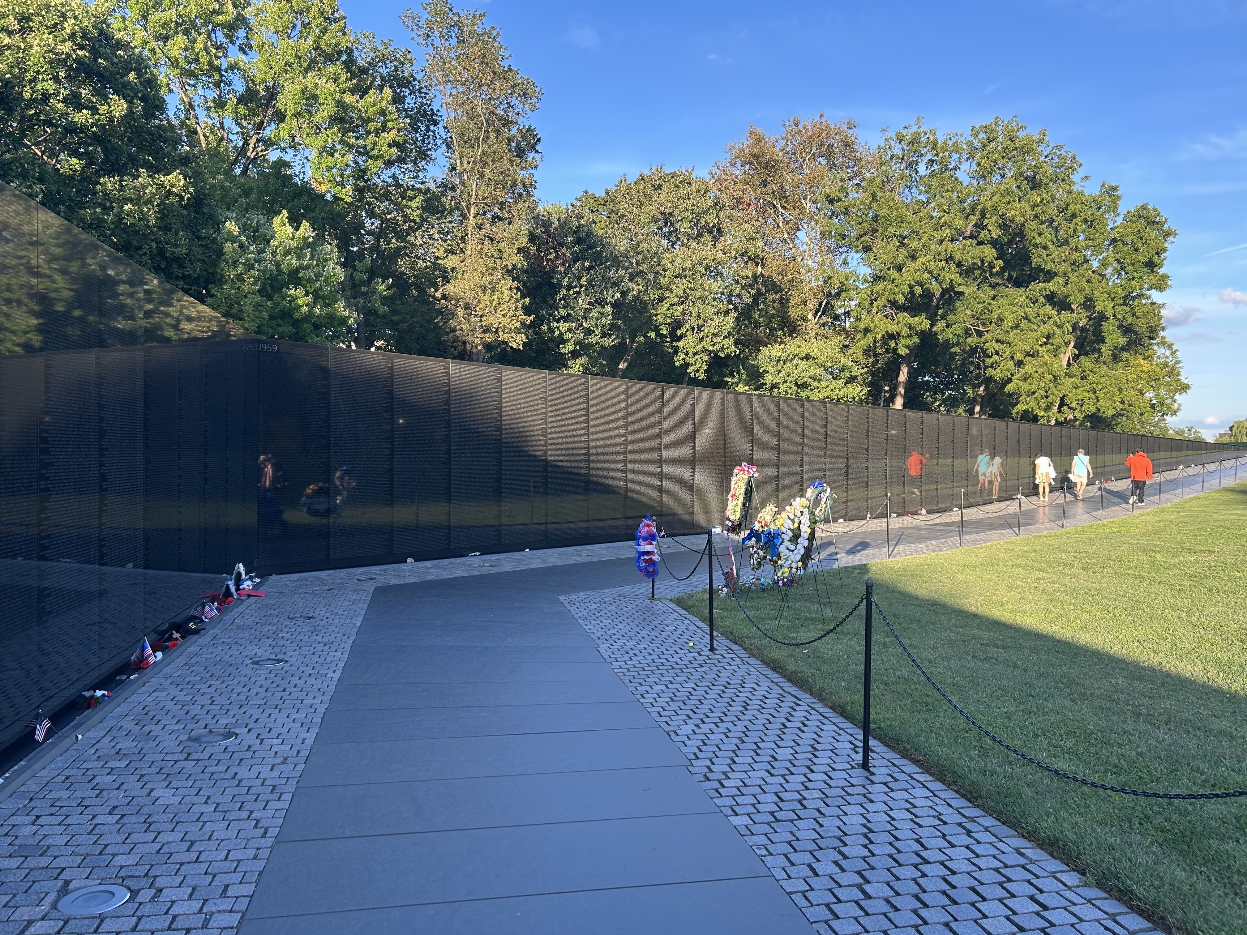 ワシントンD.C観光案内（Vietnam Veterans Memorial）｜栗田さん