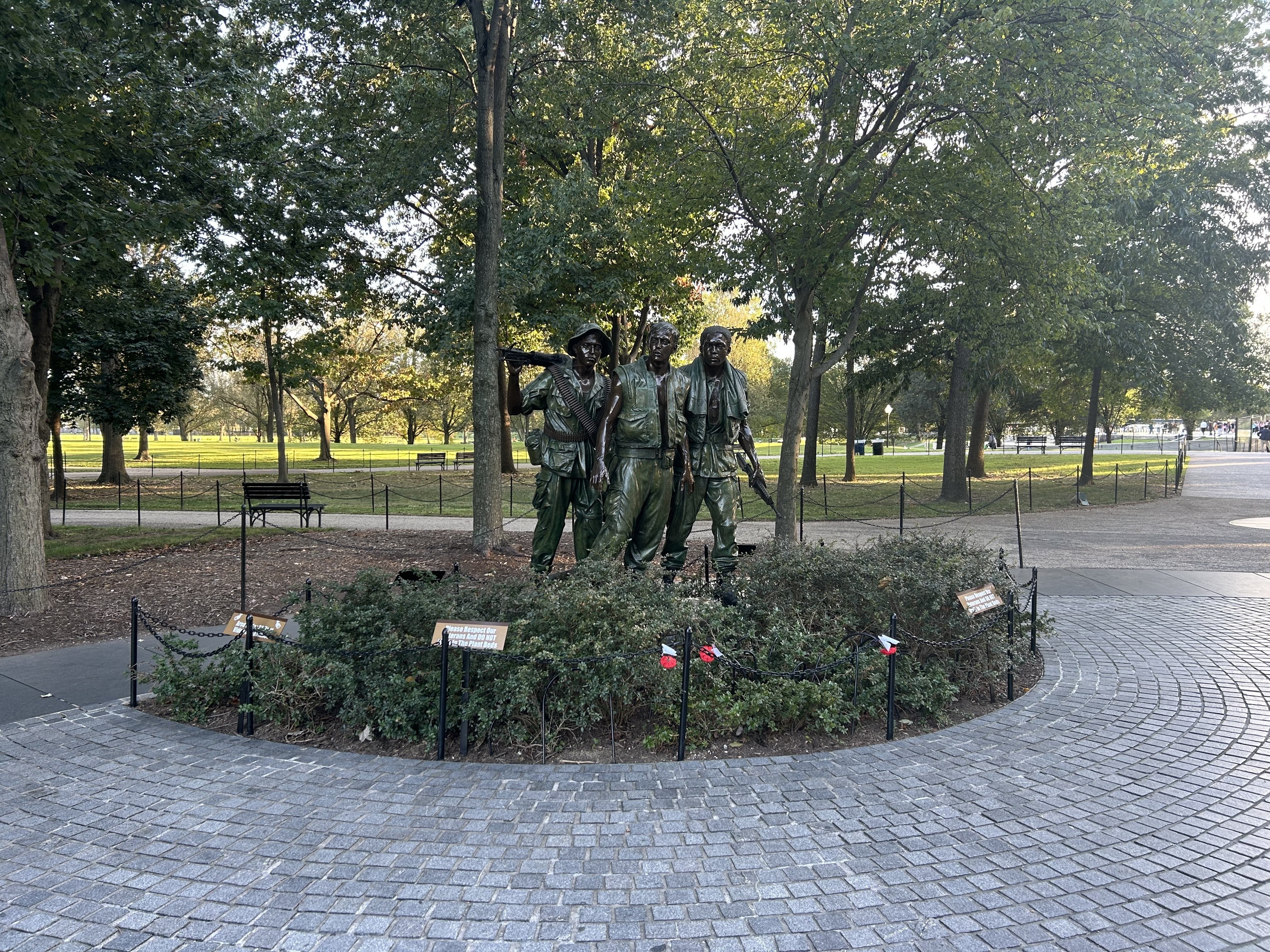 ワシントンD.C観光案内（Vietnam Veterans Memorial）｜栗田さん