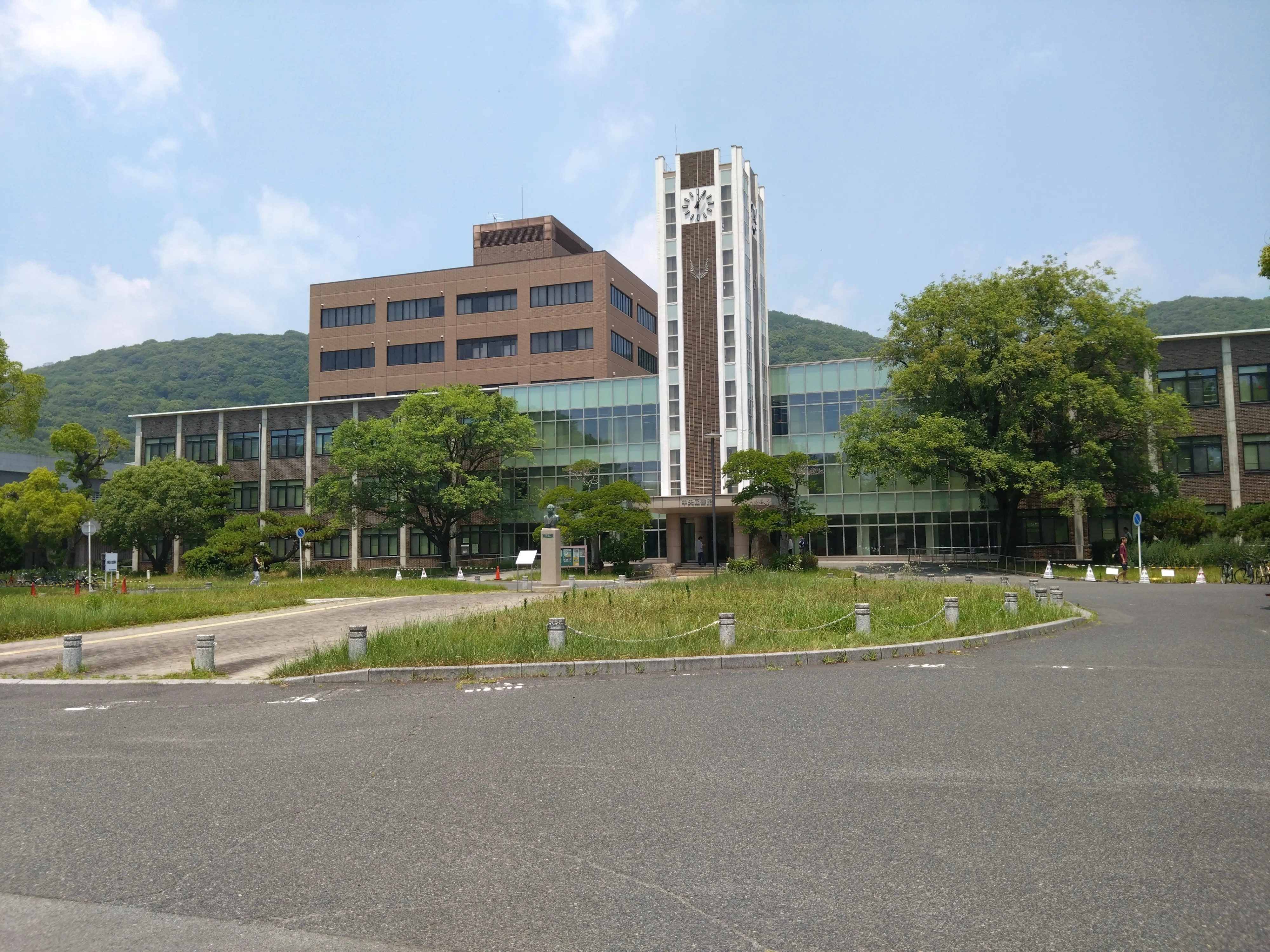 2026年度 岡山大学理学部数学科 第3年次編入体験記｜stentung
