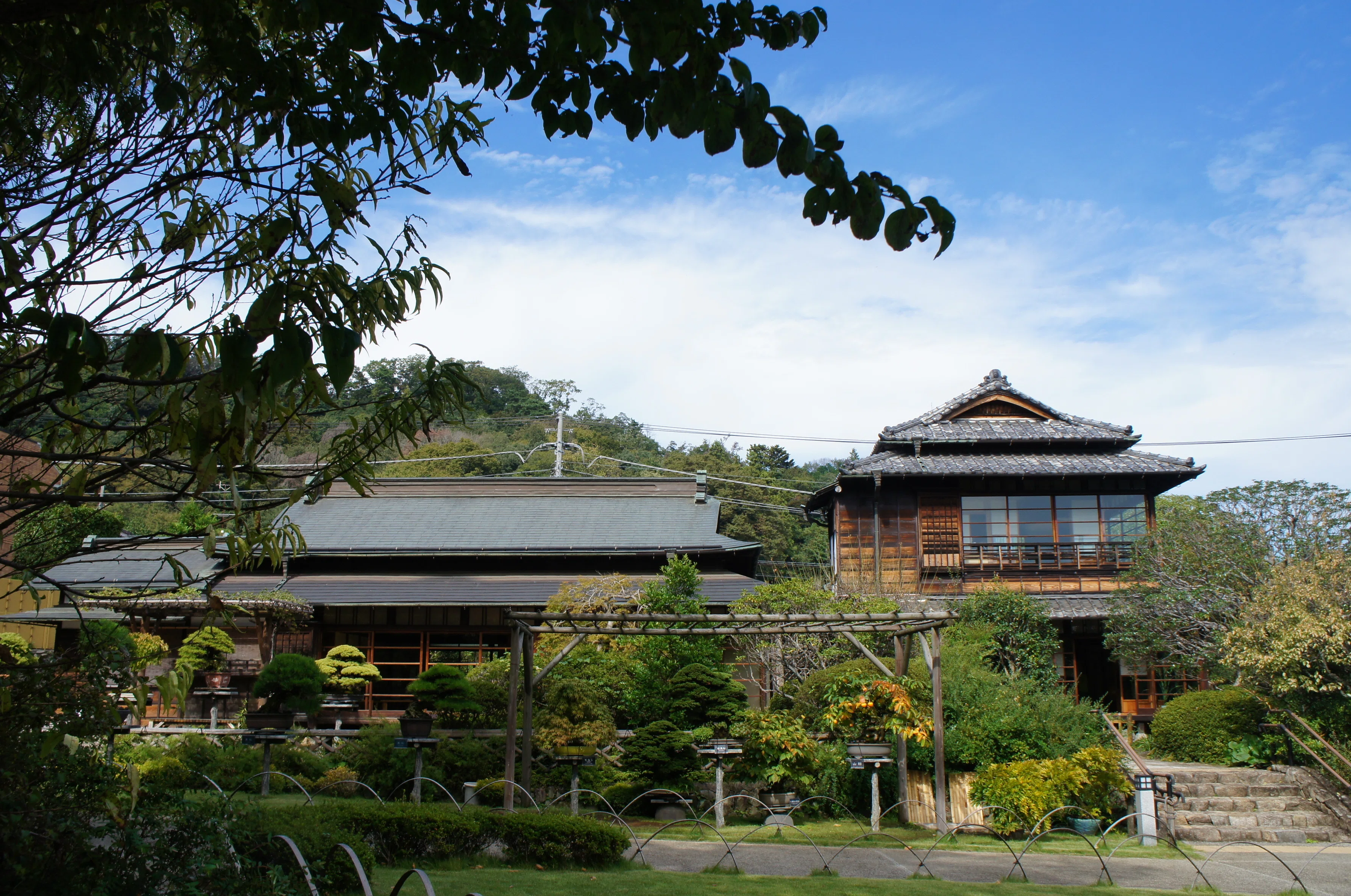 高尾山近くの古民家庭園。高尾駒木野庭園。｜niwa_emon