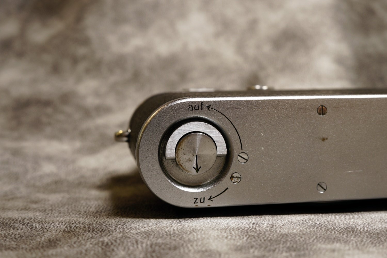 42．デンマークから渡ってきたバルナックライカ － LEICA IIIa＜カメラ