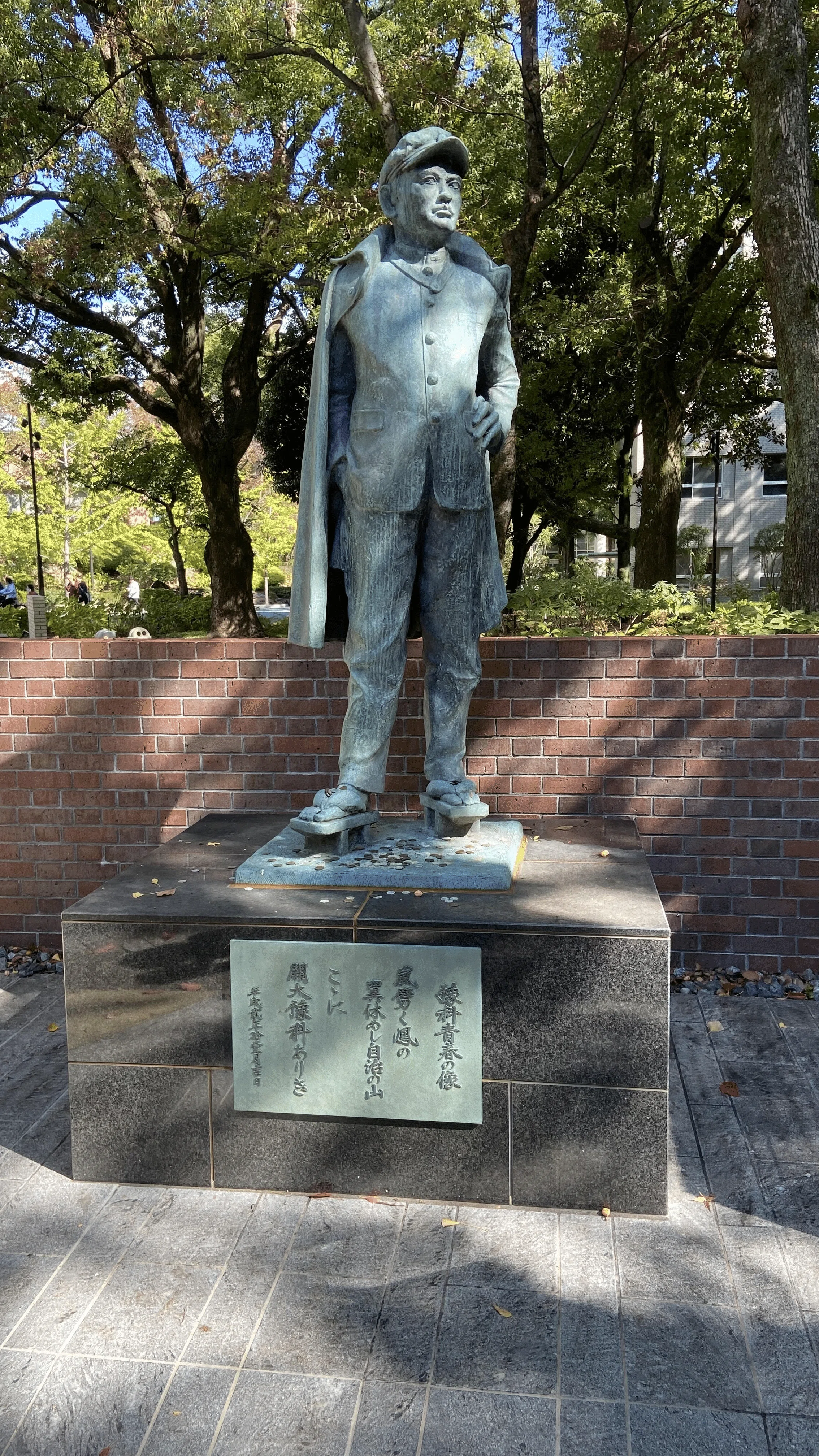 旧制高等学校の学生の銅像を巡る旅：後編｜東 寿浩