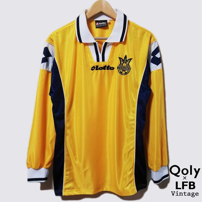 ウクライナ代表、“超レア”2002ユニフォーム！「エンブレムデザイン」や