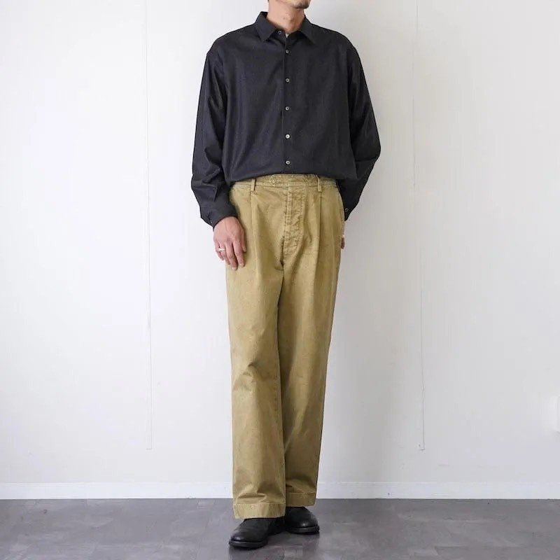 20年は穿けそうな、AURALEEの特別なチノパン。【2025 A/W】AURALEE