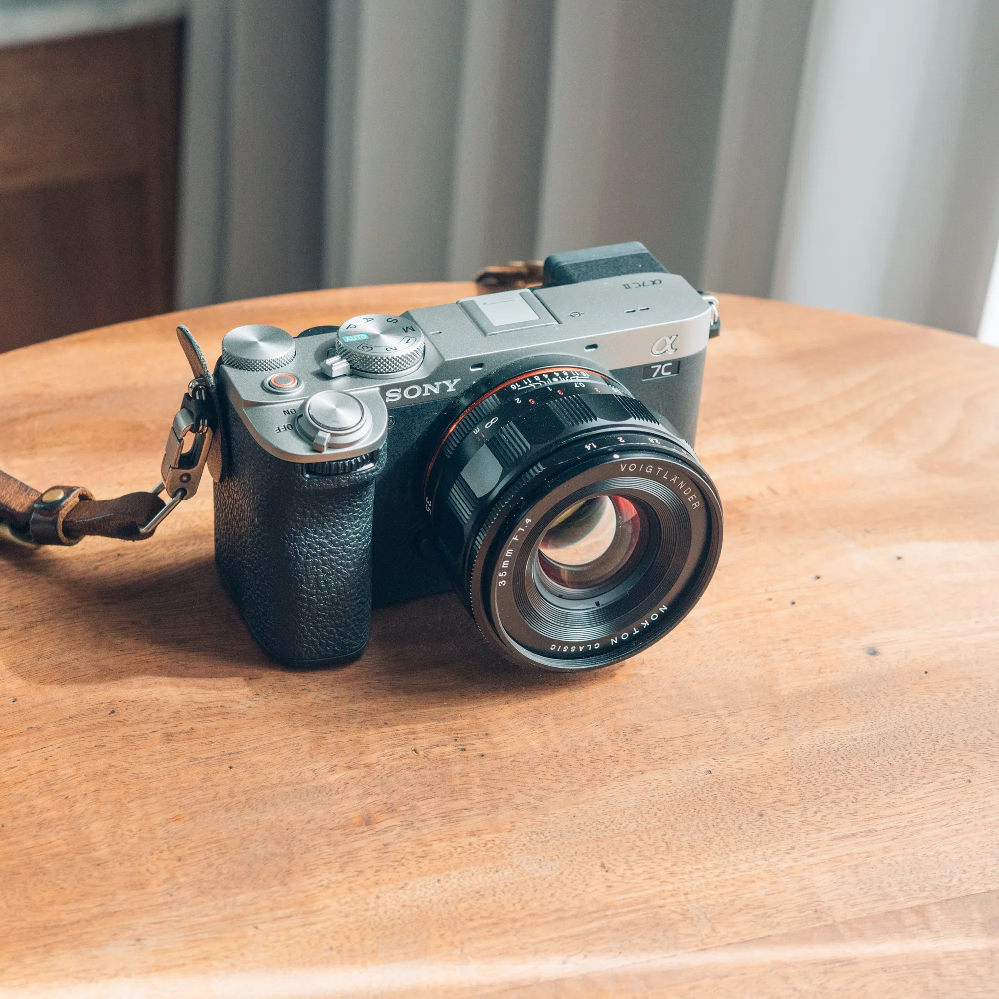 小型軽量 35mm F1.4 ｜フルサイズ対応EマウントMFレンズ3本を比較して 