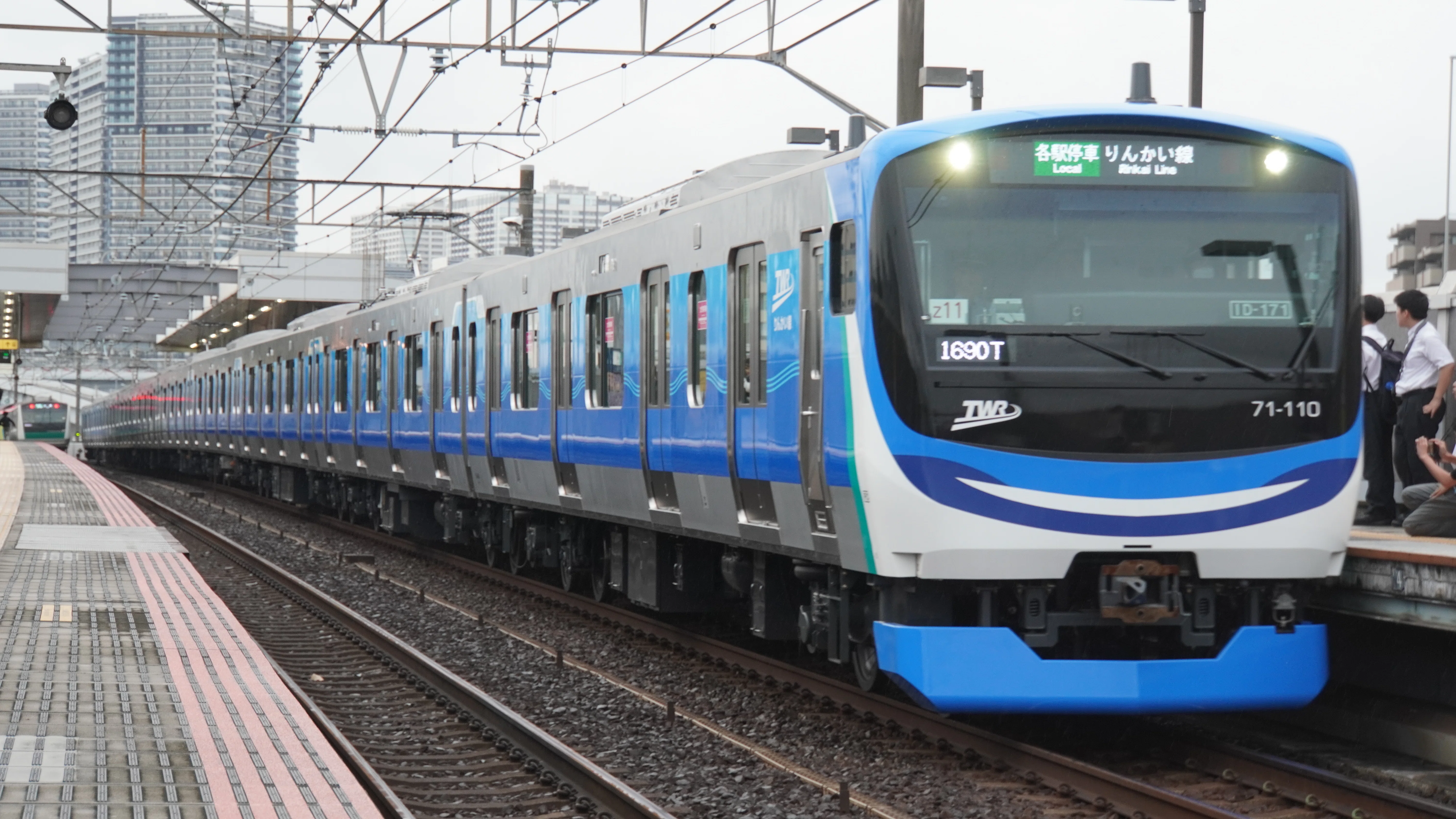 10月1日の撮影〔㊗️東京臨海高速鉄道71-000形営業運転開始〕｜熊猫