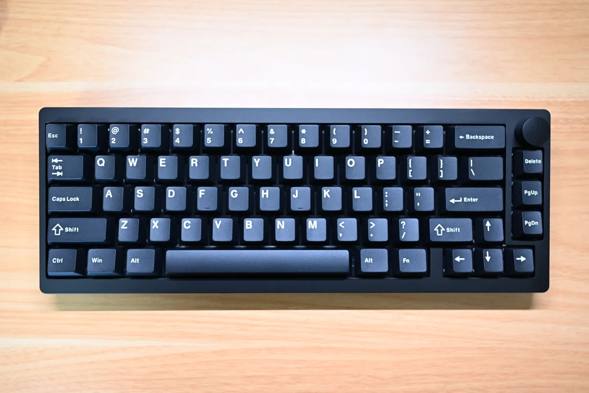EPOMAKER P65 メカニカルキーボード