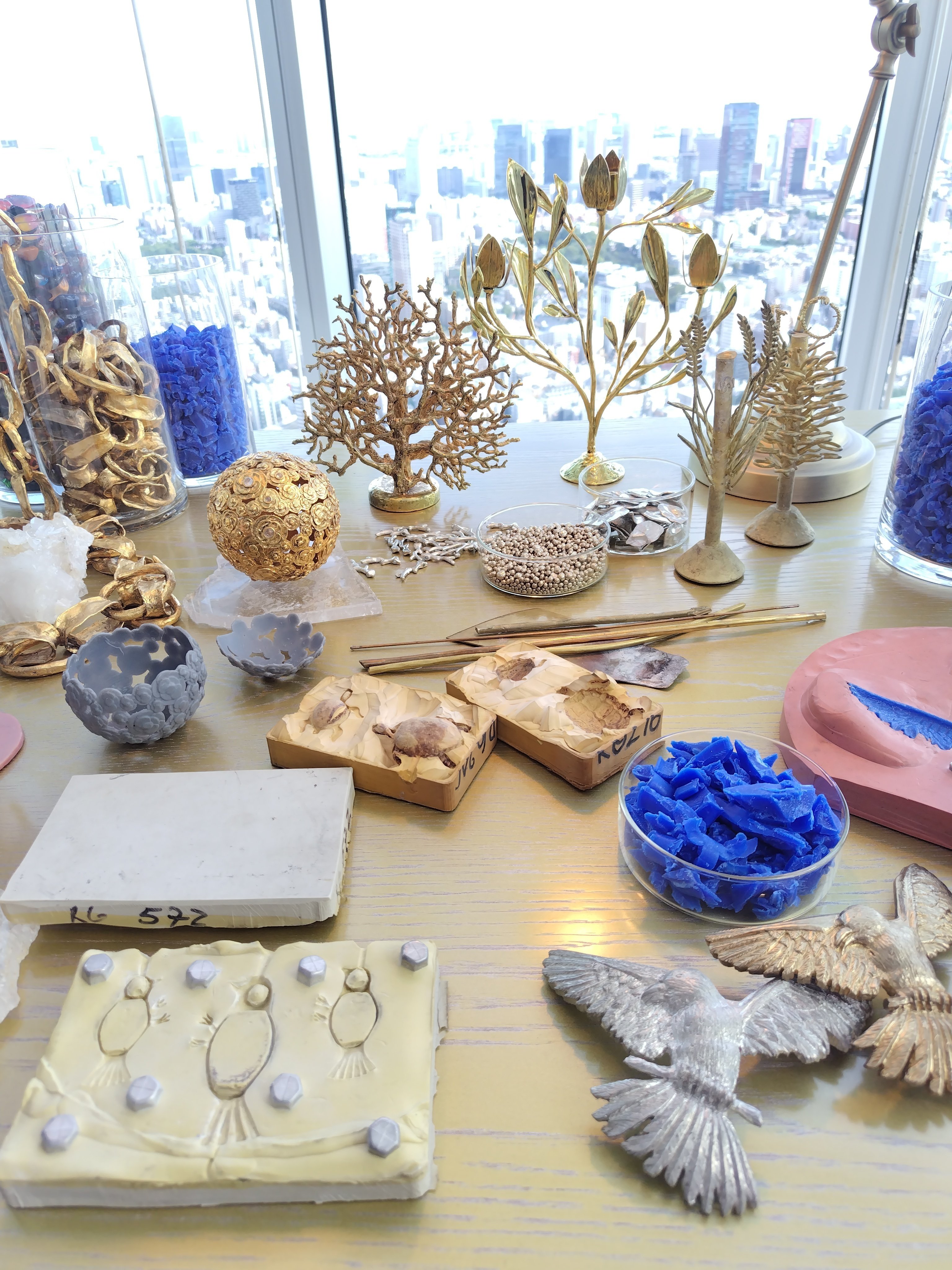 六本木ヒルズ52階で出会う、CHANELの手仕事の世界｜ミチコ