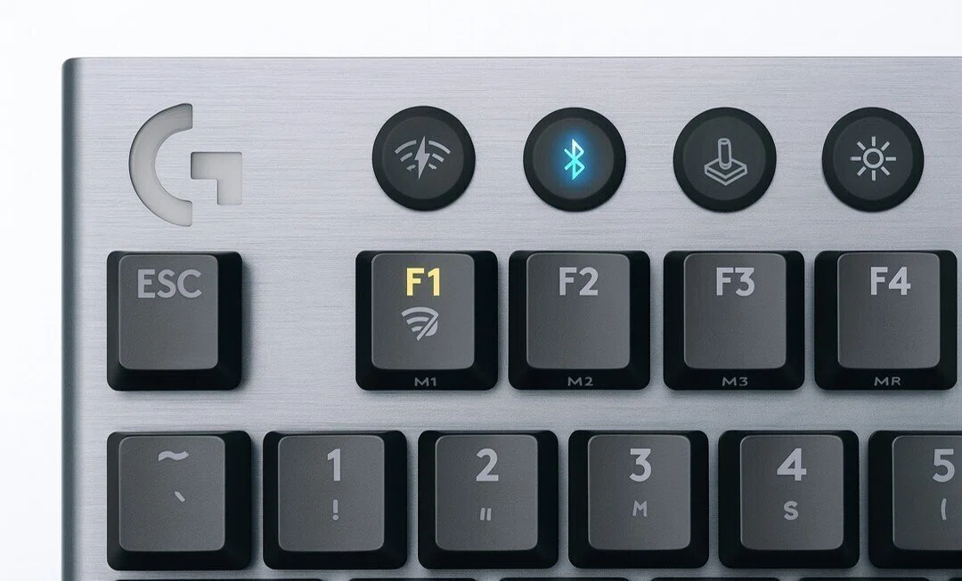 我が家のLogicool(ロジクール)G913TKLをBluetooth接続したときの写真