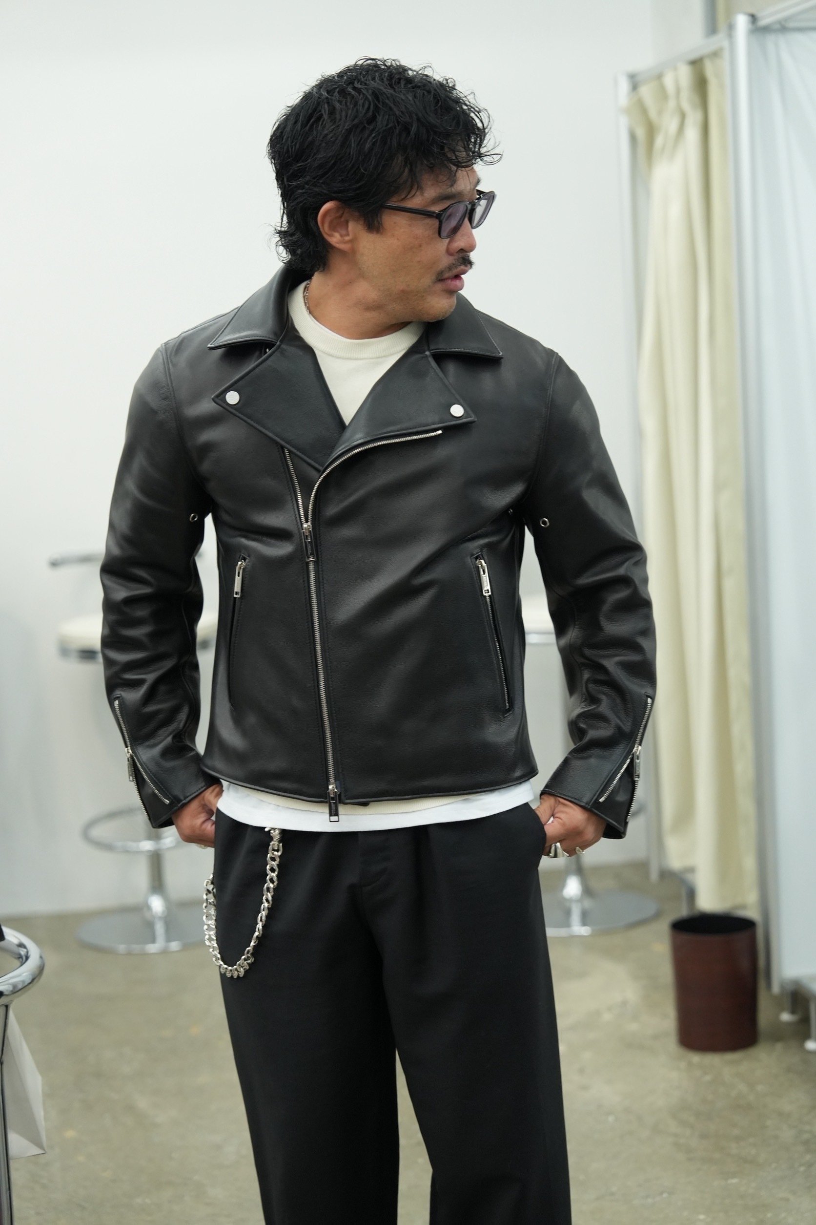 ハッピー 新品未使用　andrea&co レザージャケット VIBGYOR ミリタリージャケット モッズコート フェイクレザーA2