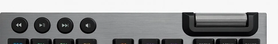 我が家のG913の(左)メディアキー・(右)ボリュームホイルの写真