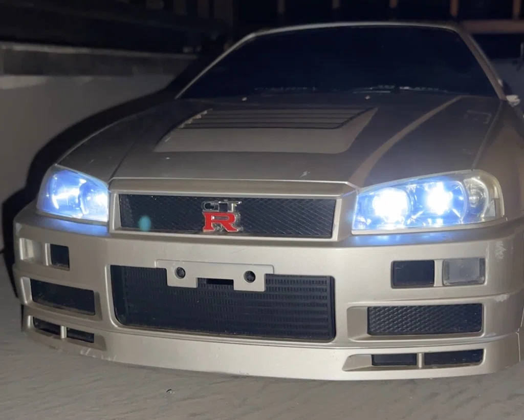 日産スカイラインGTRのライトを交換しました【RCカー】｜SHO-Room🚙💨
