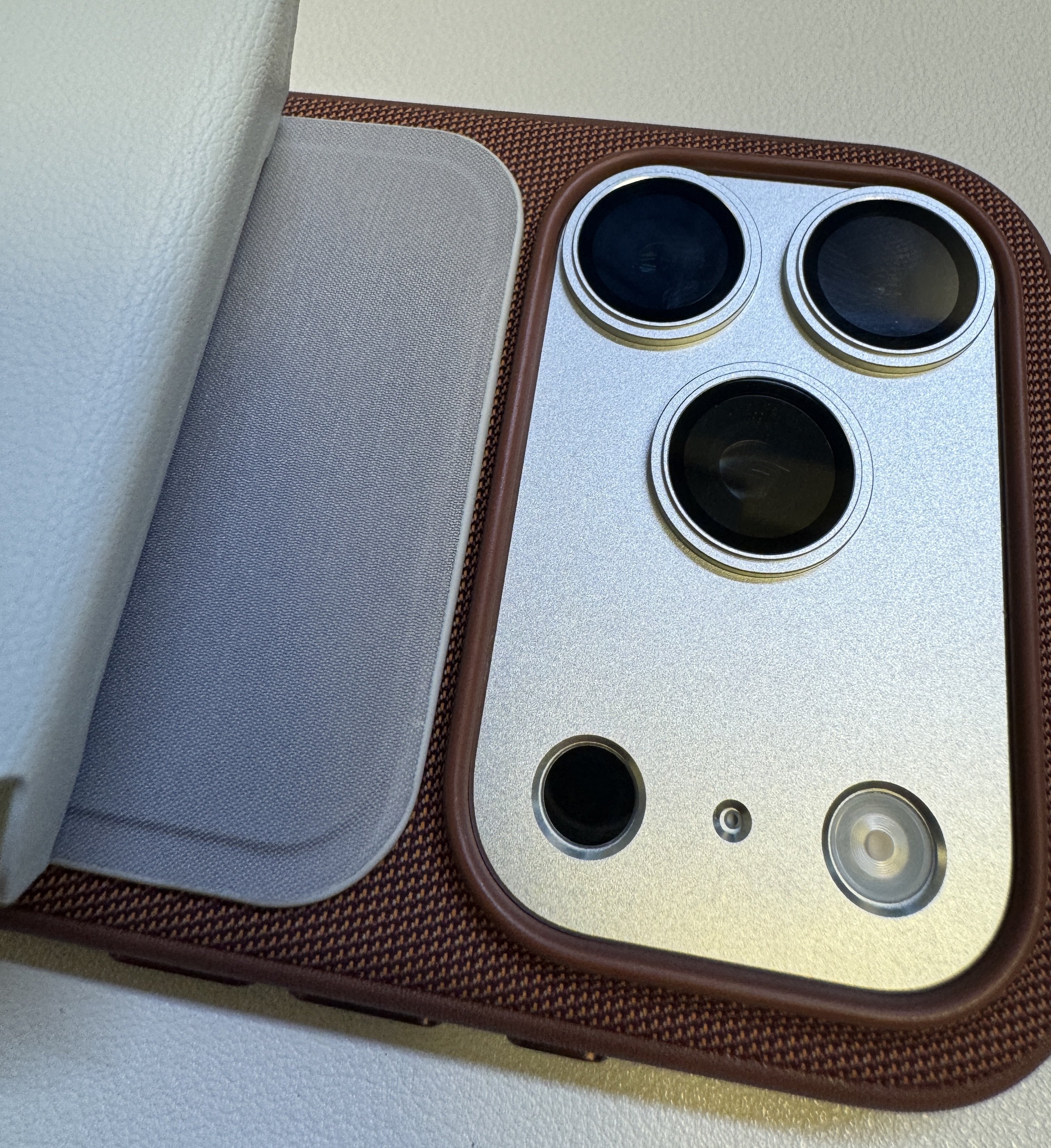 iPhone17proへの機種変更【3:開封、アクセサリー装着編】｜ Hogosaku