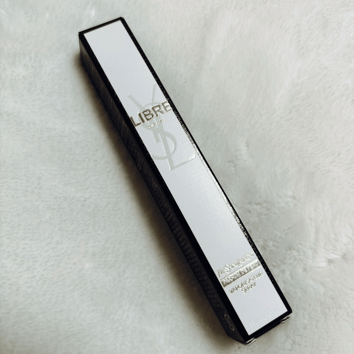 リブレ　オーデトワレ　ホワイトティーアコード YSLのアイコニックなフレグランス「リブレ」より、透明感のある