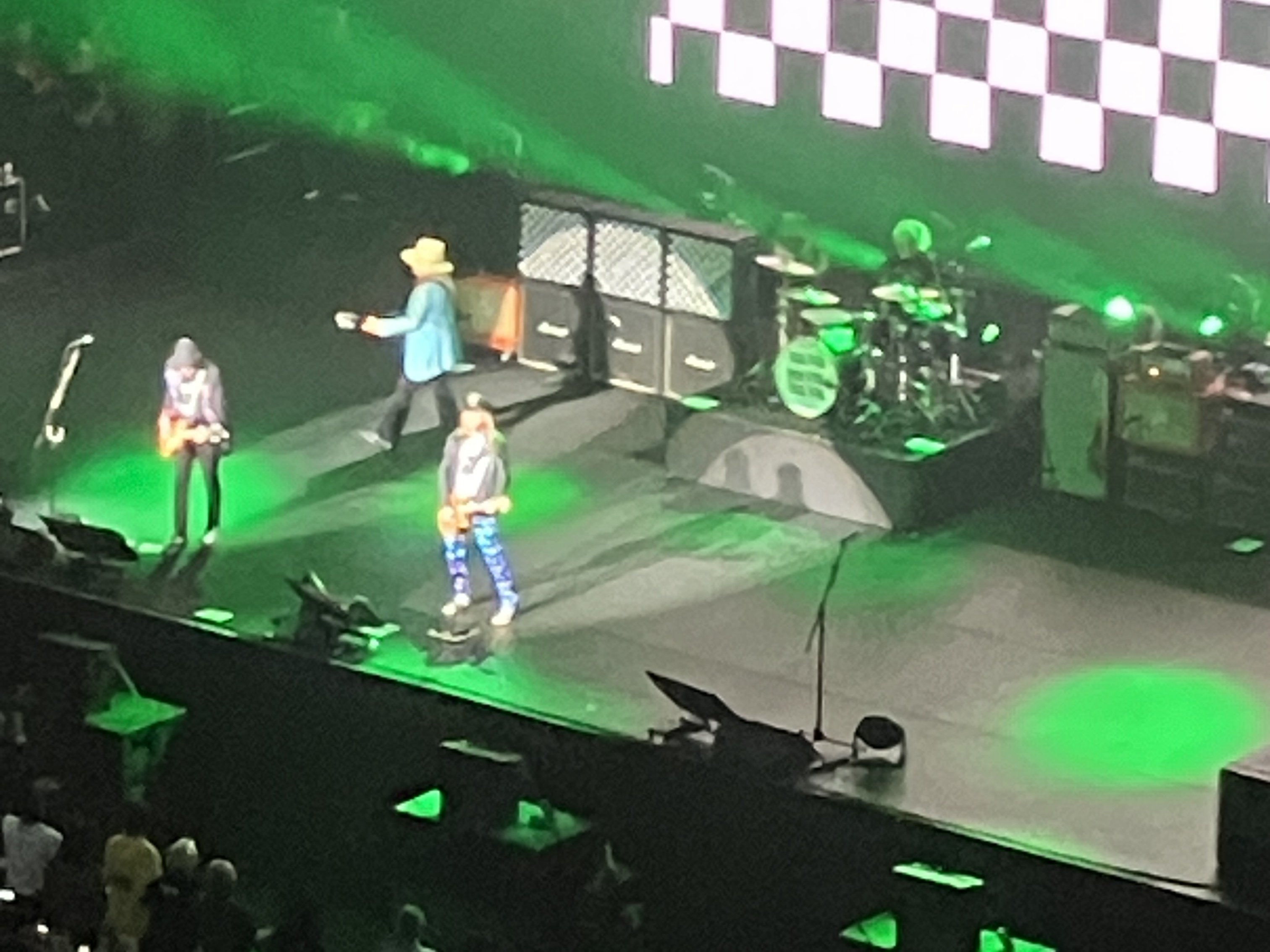 チープトリック フェアウェルツアー2025 武道館公演｜曲書くドラマー