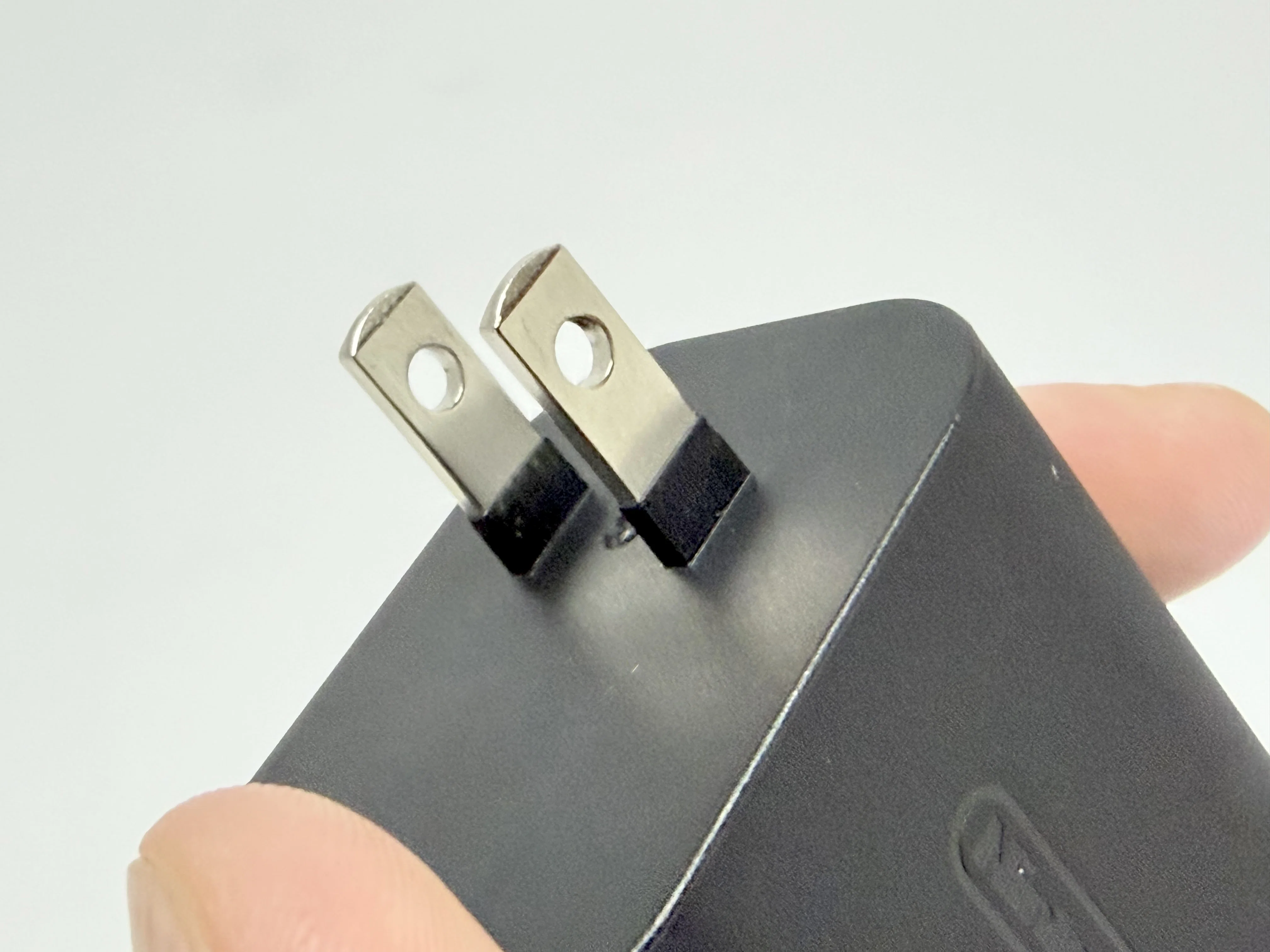 Switch2の純正充電器が大きすぎるのでAnkerで代用した話｜KuroBox