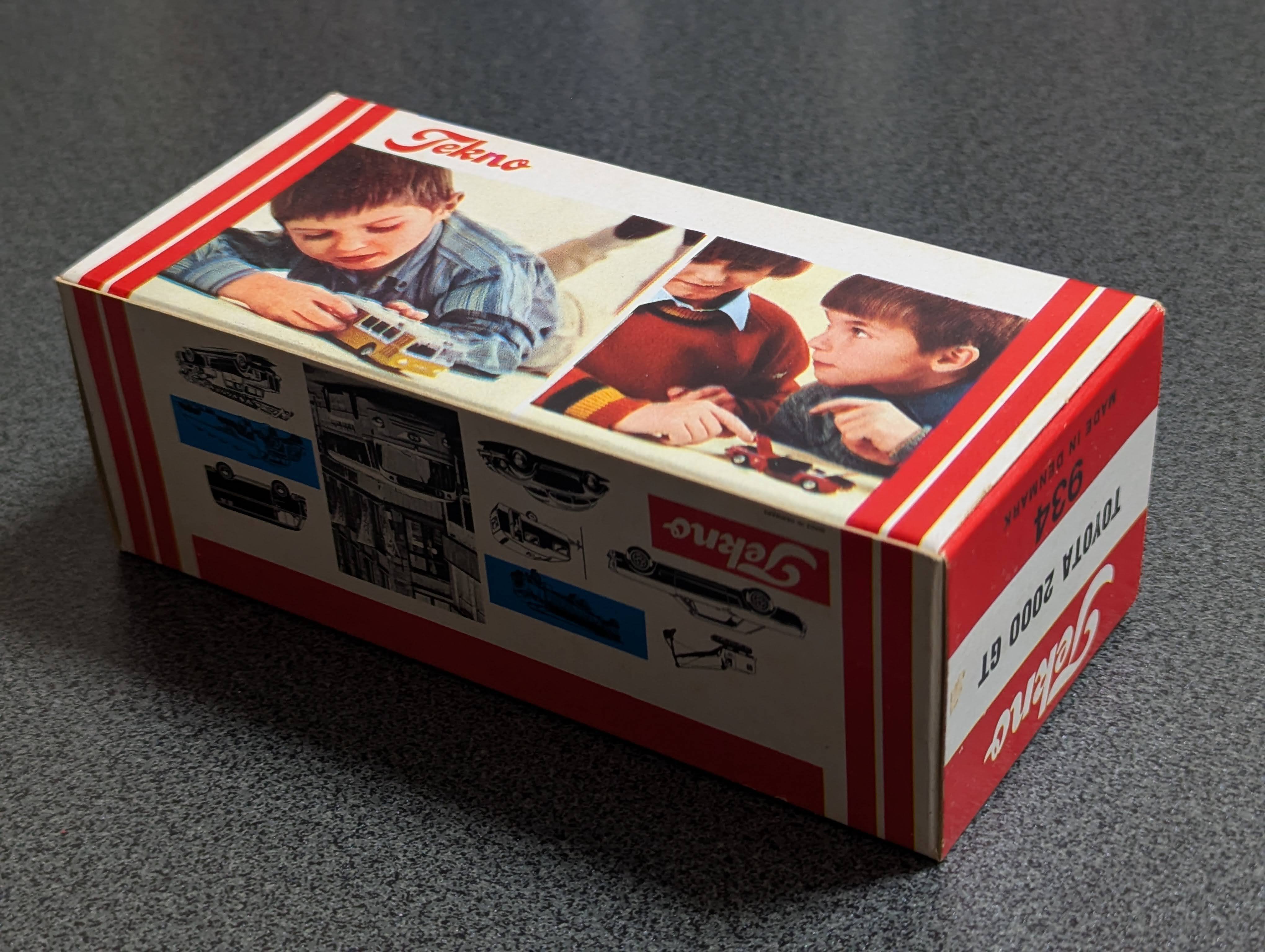 ミニカーレビューしてみようシリーズ】デンマーク産トヨタ2000GT