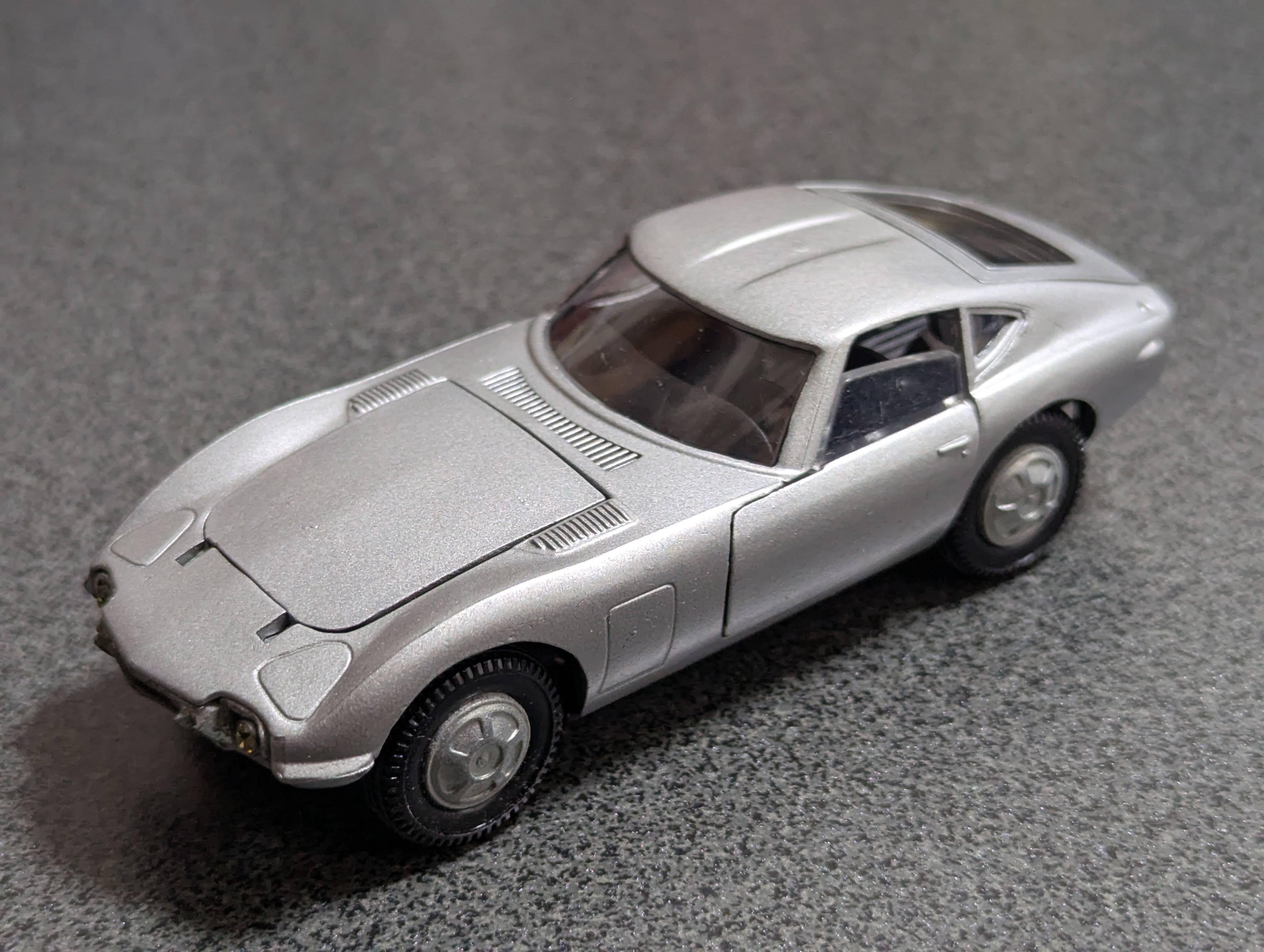 テクノ　tekno トヨタ2000GT 中古美品　箱痛み有り テクノ tekno トヨタ2000GT 美品 箱痛み有り