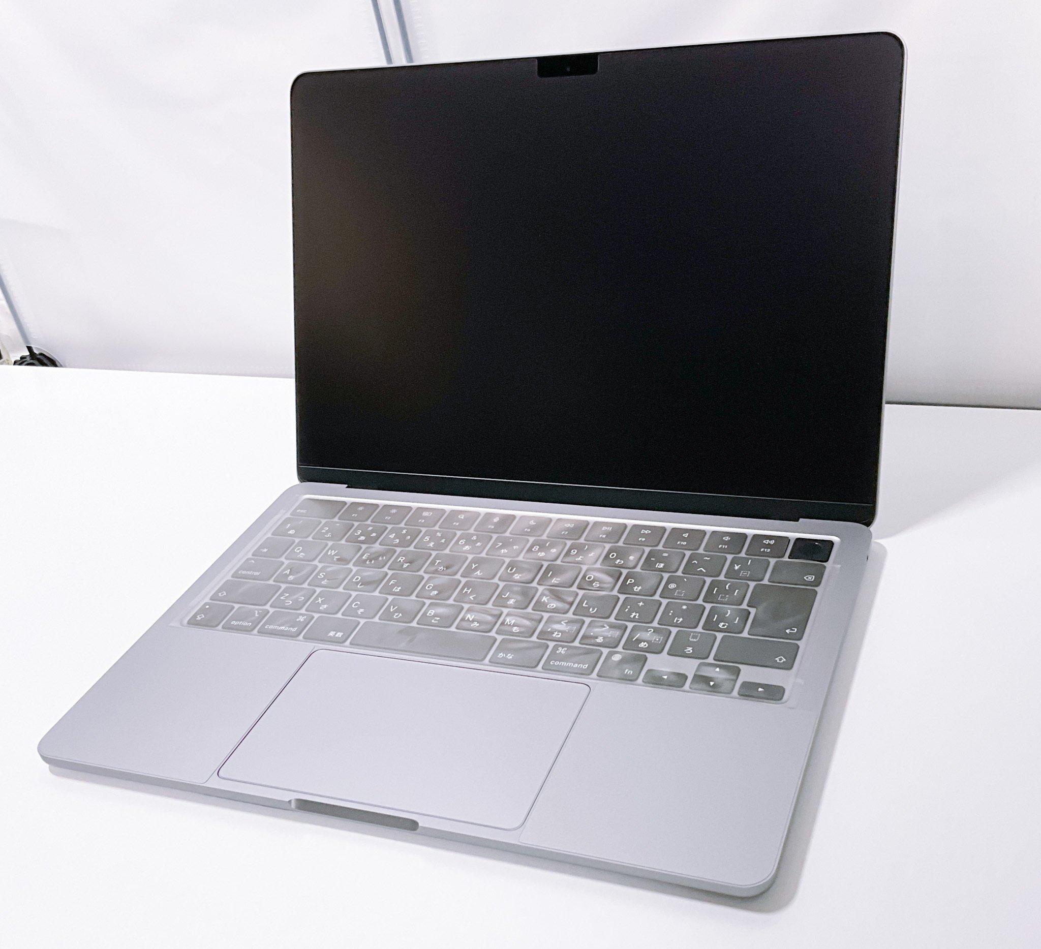 MacBook Air】「スペースグレイ」写真集｜MtOjiisan