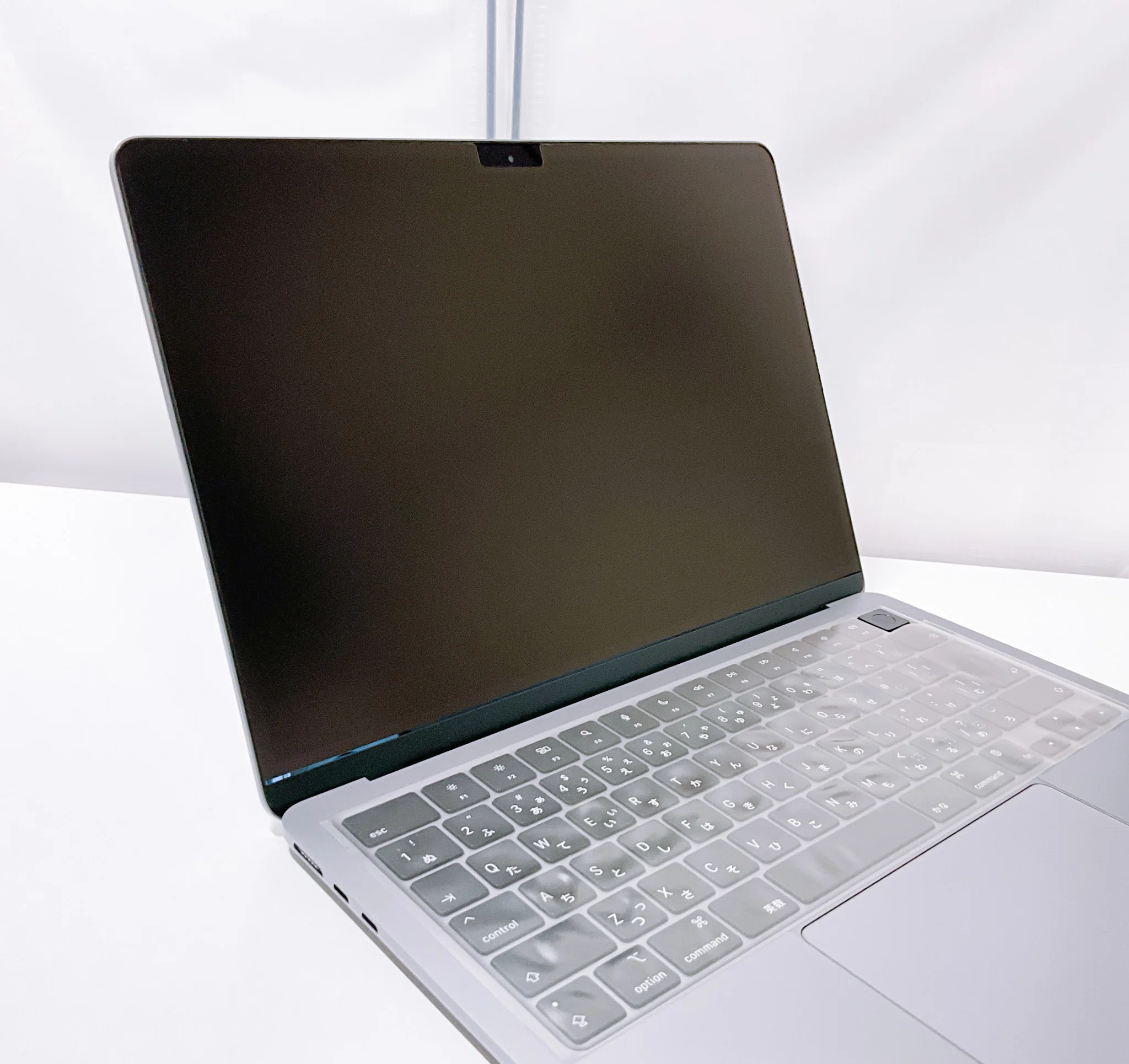 MacBook Air】「スペースグレイ」写真集｜MtOjiisan