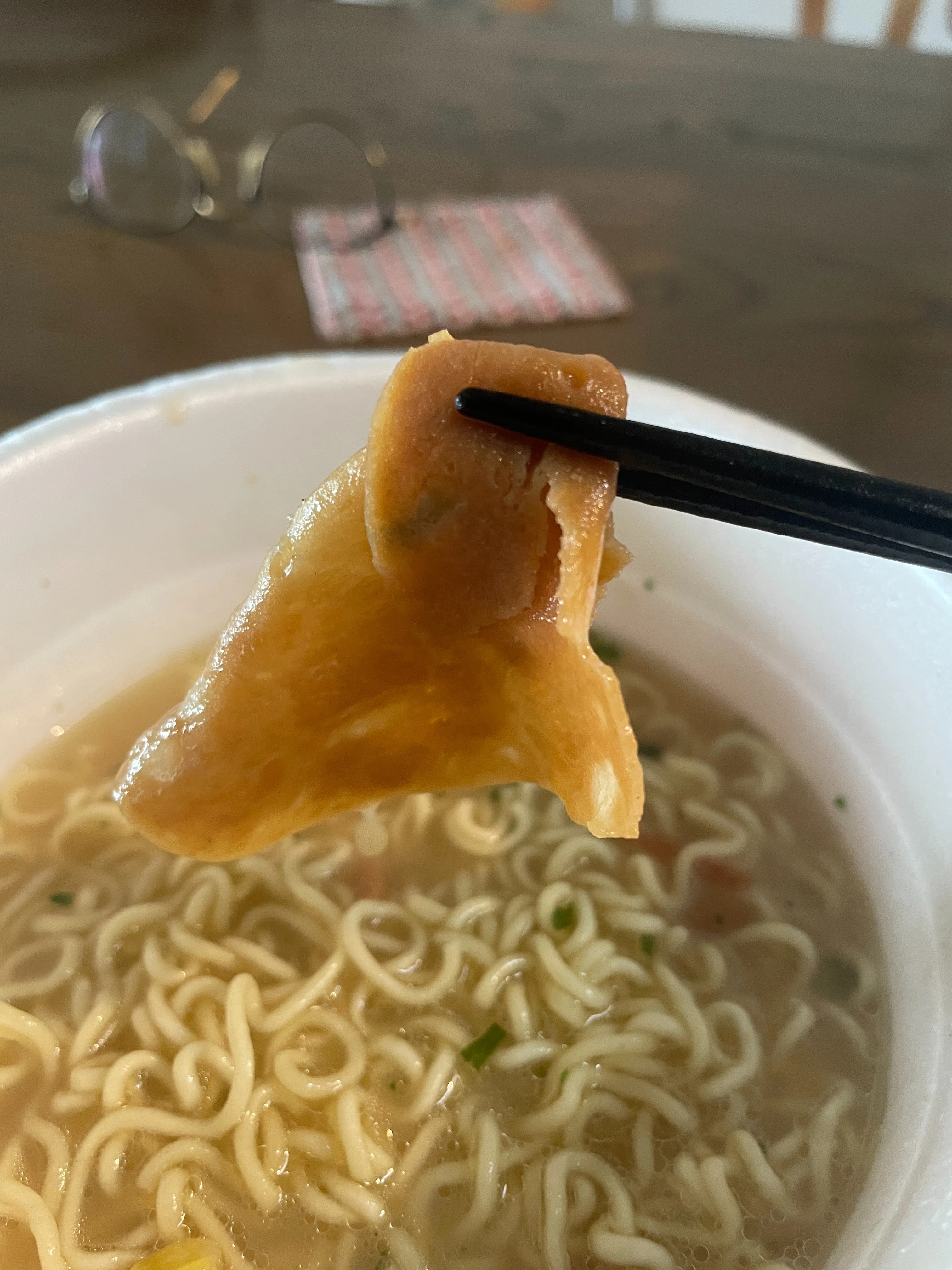 サンポー九州とんこつ味焼き豚ラーメン」ノスタルジックが止まらない味