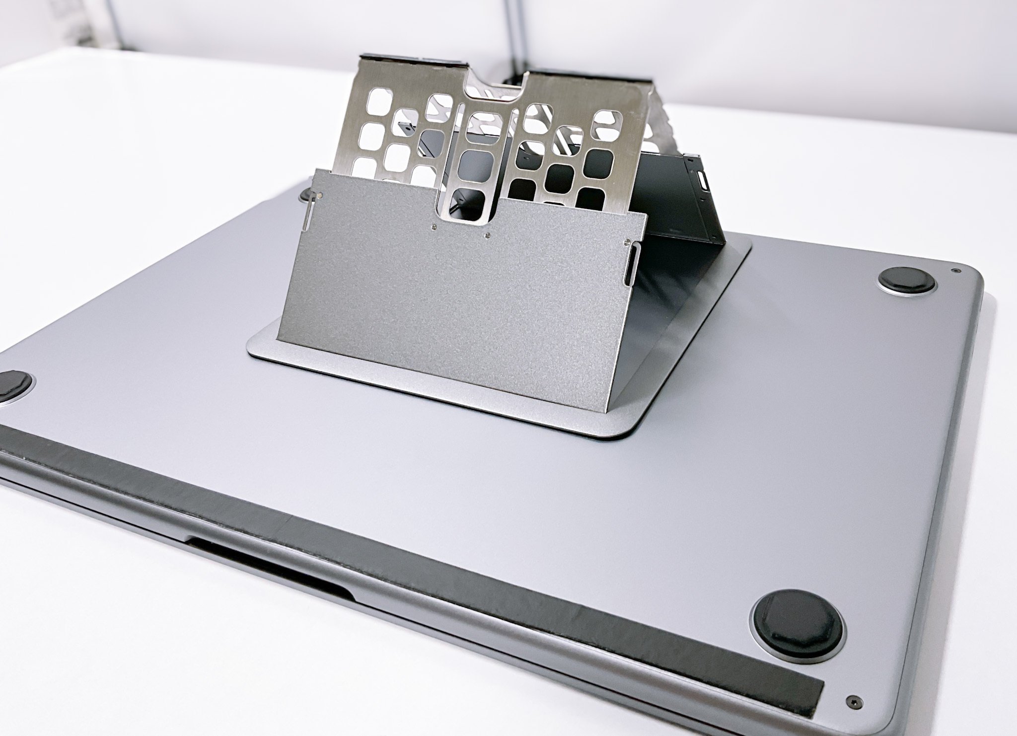 MacBook Air】「スペースグレイ」写真集｜MtOjiisan