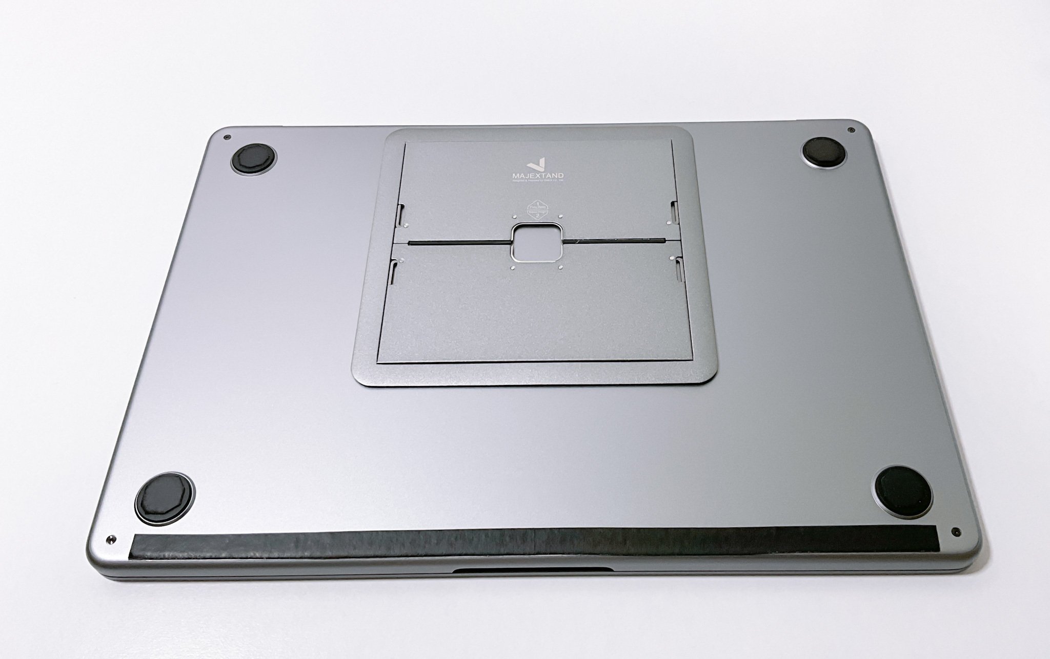 MacBook Air スペースグレー アクティベート中 MacBook Air】「スペースグレイ」写真集｜MtOjiisan